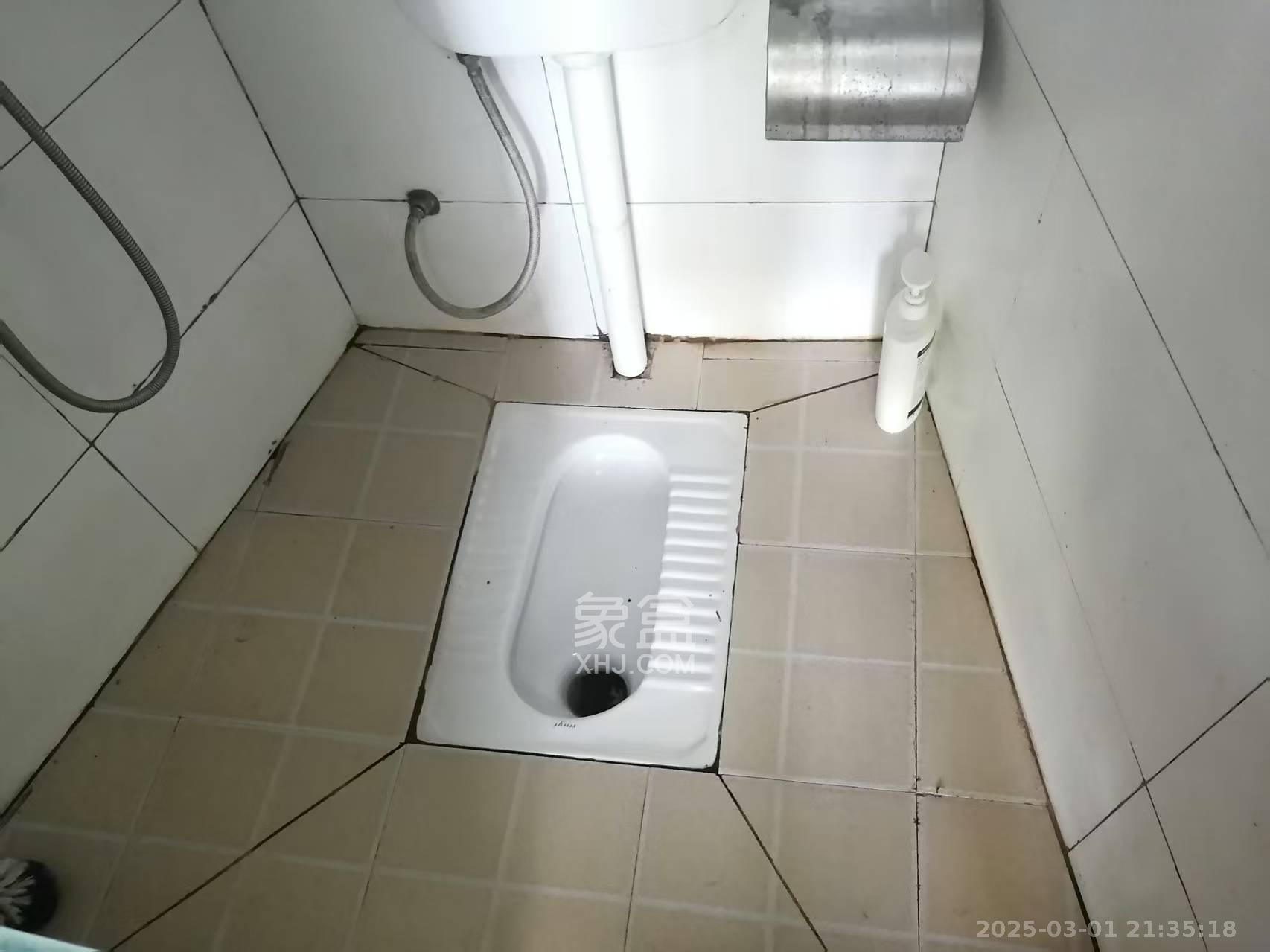 湖韵佳苑  1室1厅1卫   950.00元/月室内图