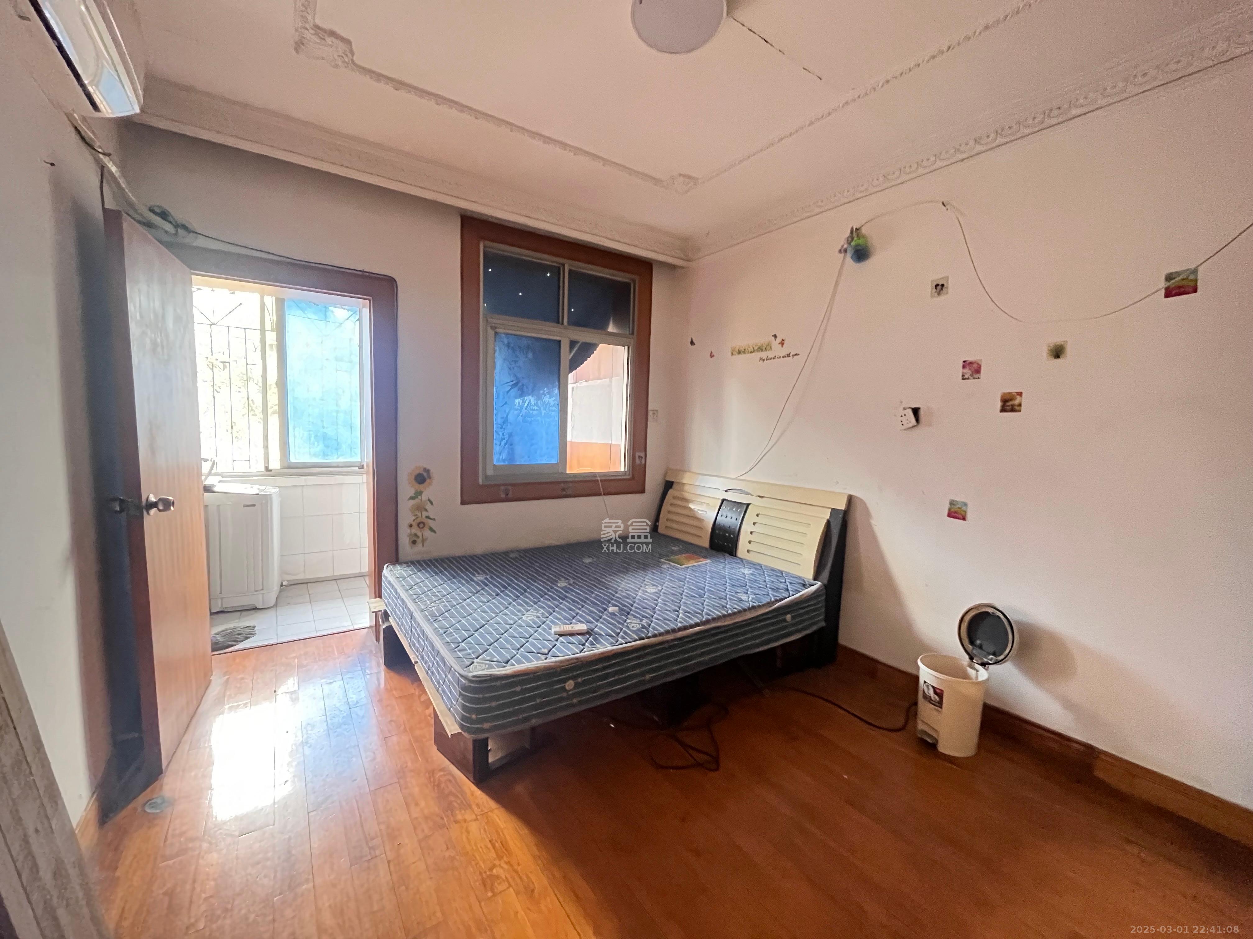 谢家冲  2室2厅1卫    880.0元/月 谢家冲  2室2厅1卫    880.0元/月室内图