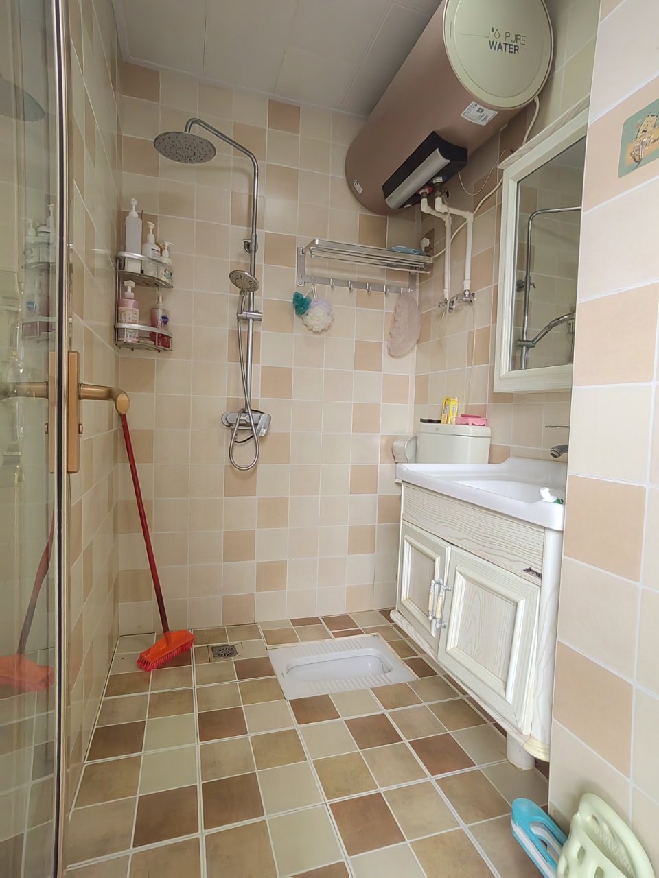 凤凰雅居(美华路16号)  1室0厅0卫    69.0万 凤凰雅居(美华路16号)  1室0厅0卫    69.0万室内图