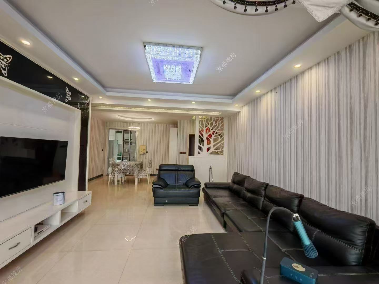 湾田家园 3室2厅2卫 63.8万 湾田家园 3室2厅2卫 63.8万客厅