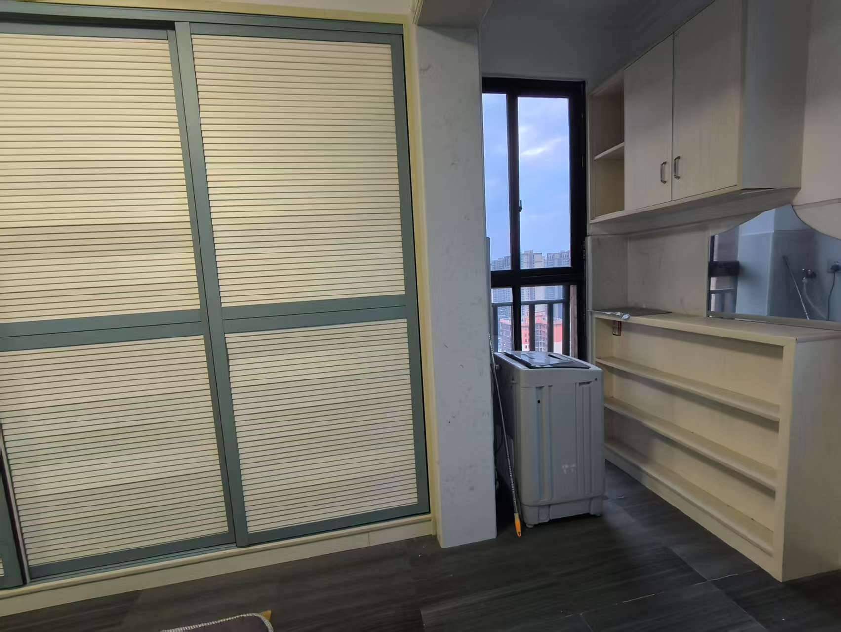 英伦首府金域豪廷 1室0厅0卫 1250.0元/月 英伦首府金域豪廷 1室0厅0卫 1250.0元/月室内图