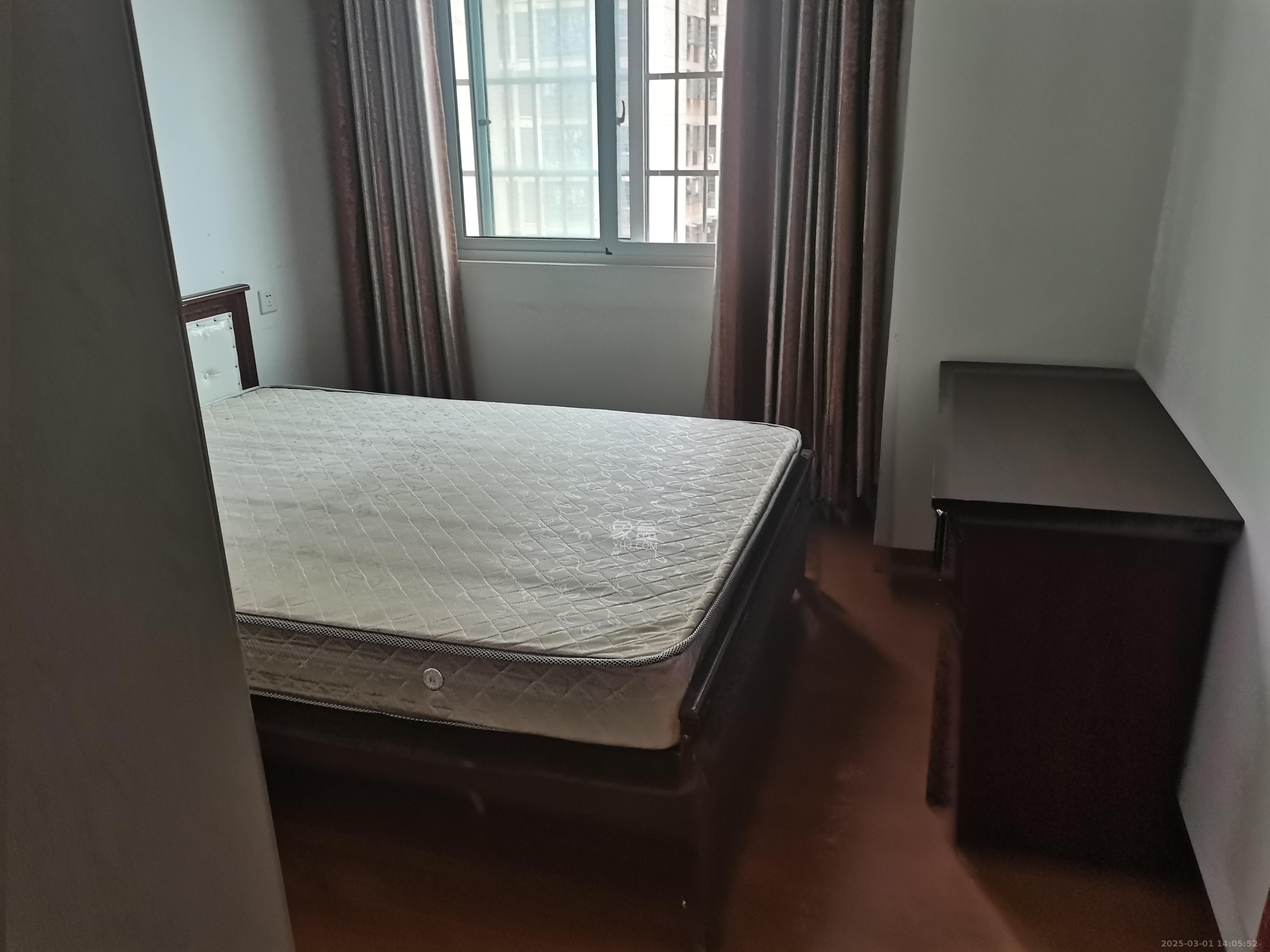 和康园小区  3室1厅2卫   1800.00元/月室内图