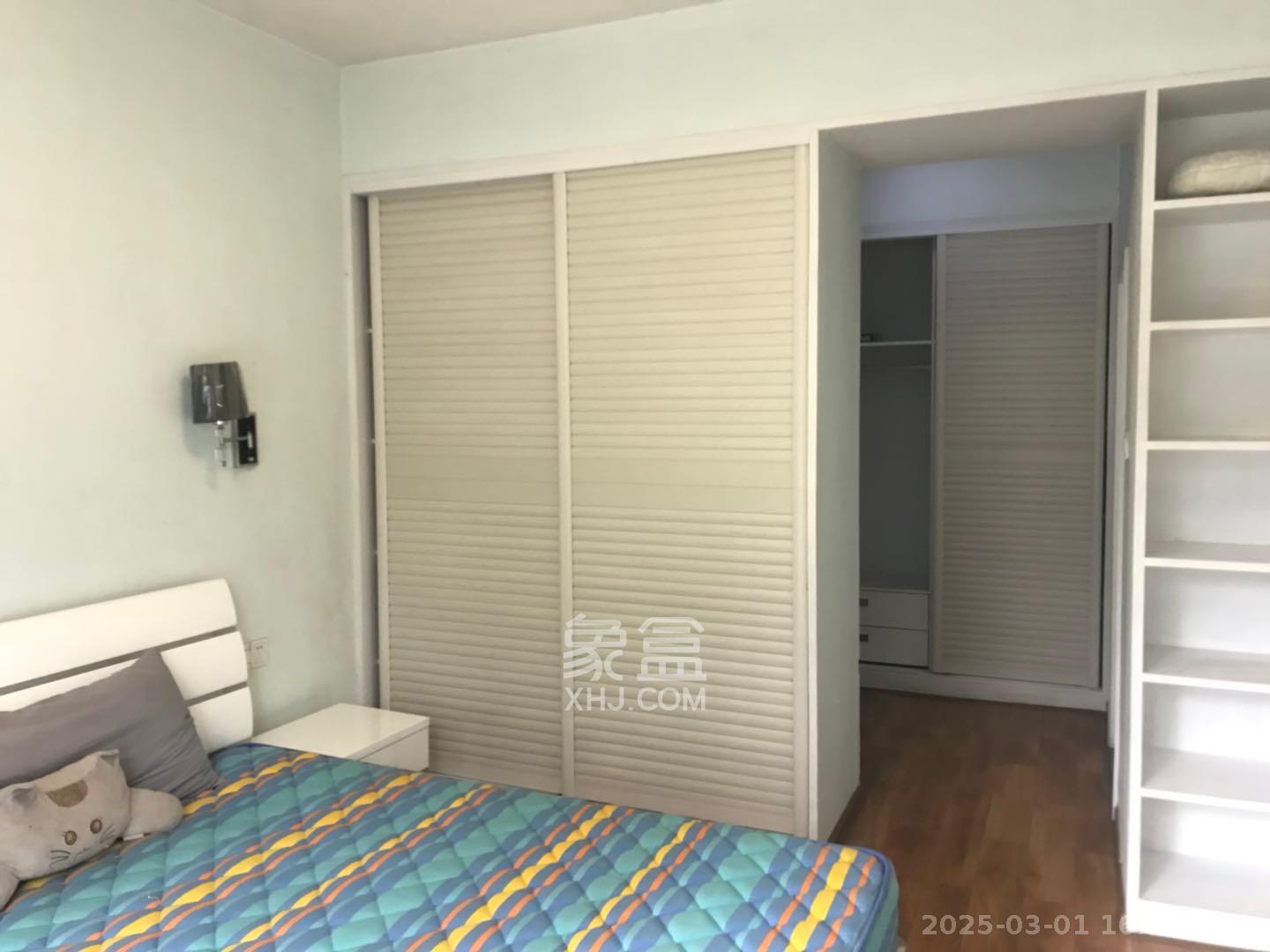 华雅花园 3室2厅1卫 2800.0元/月 华雅花园 3室2厅1卫 2800.0元/月室内图