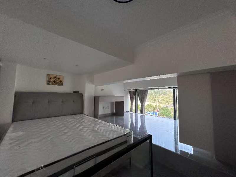 中甸.龙雲台  2室2厅1卫    46.8万 中甸.龙雲台  2室2厅1卫    46.8万客厅