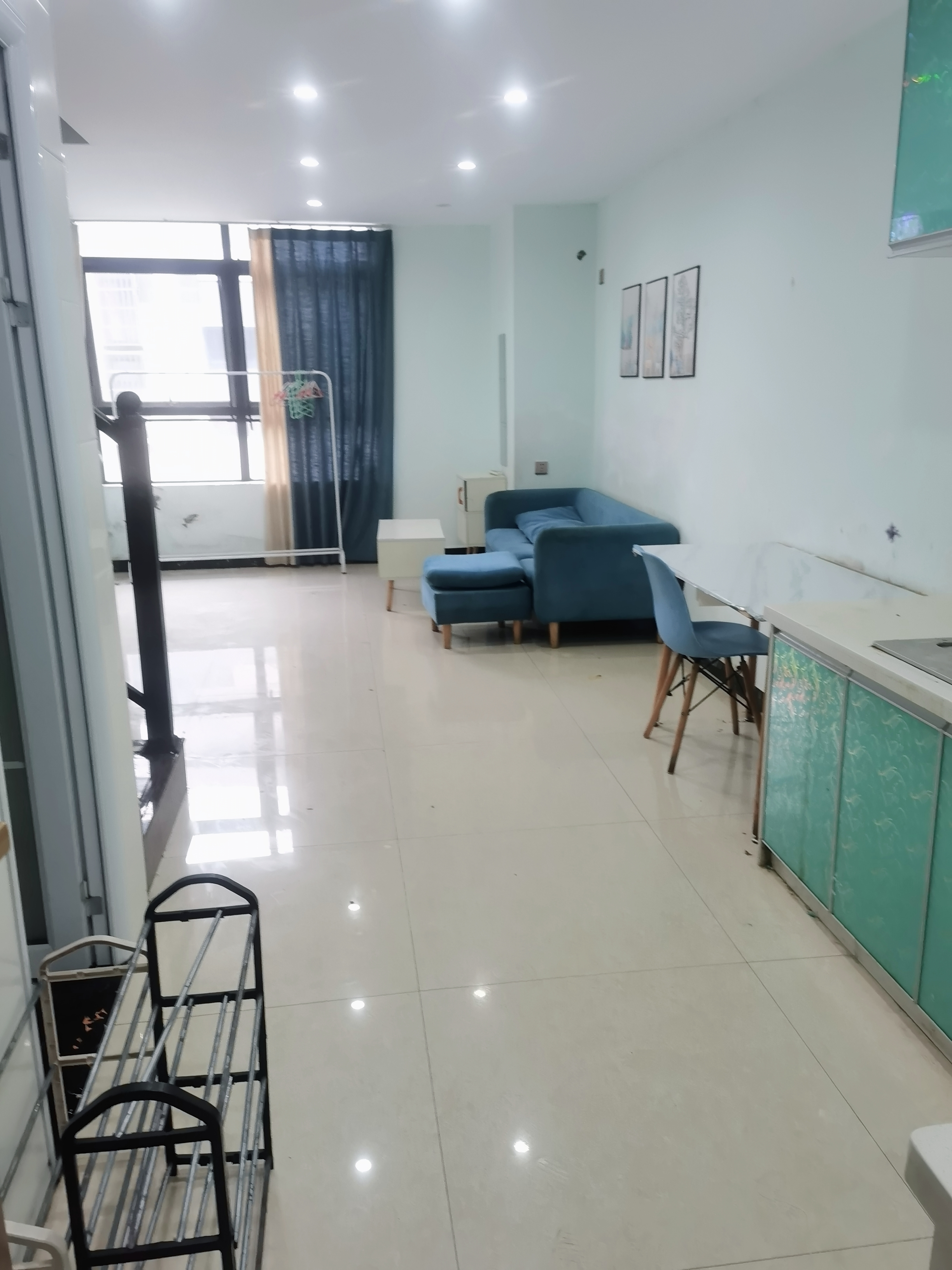 桃花缘 1室1厅1卫 1200.0元/月 桃花缘 1室1厅1卫 1200.0元/月室内图