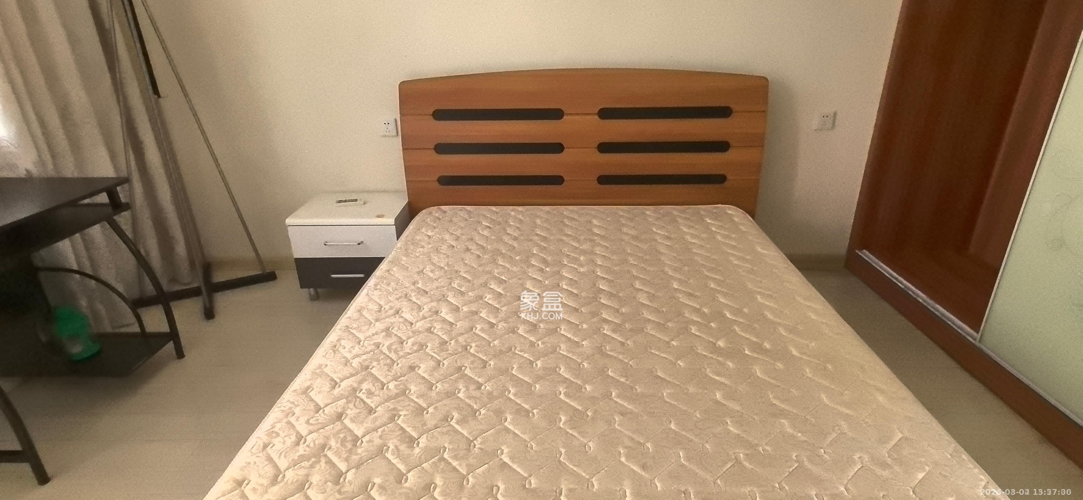 中南家园  2室1厅1卫    2000.0元/月室内图