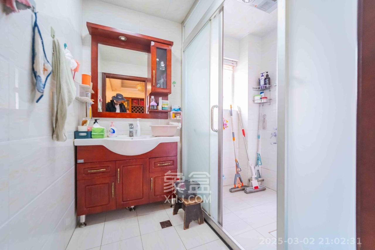 城市山水豪园(山水城市风景) 3室2厅2卫 3500.0元/月 城市山水豪园(山水城市风景) 3室2厅2卫 3500.0元/月室内图