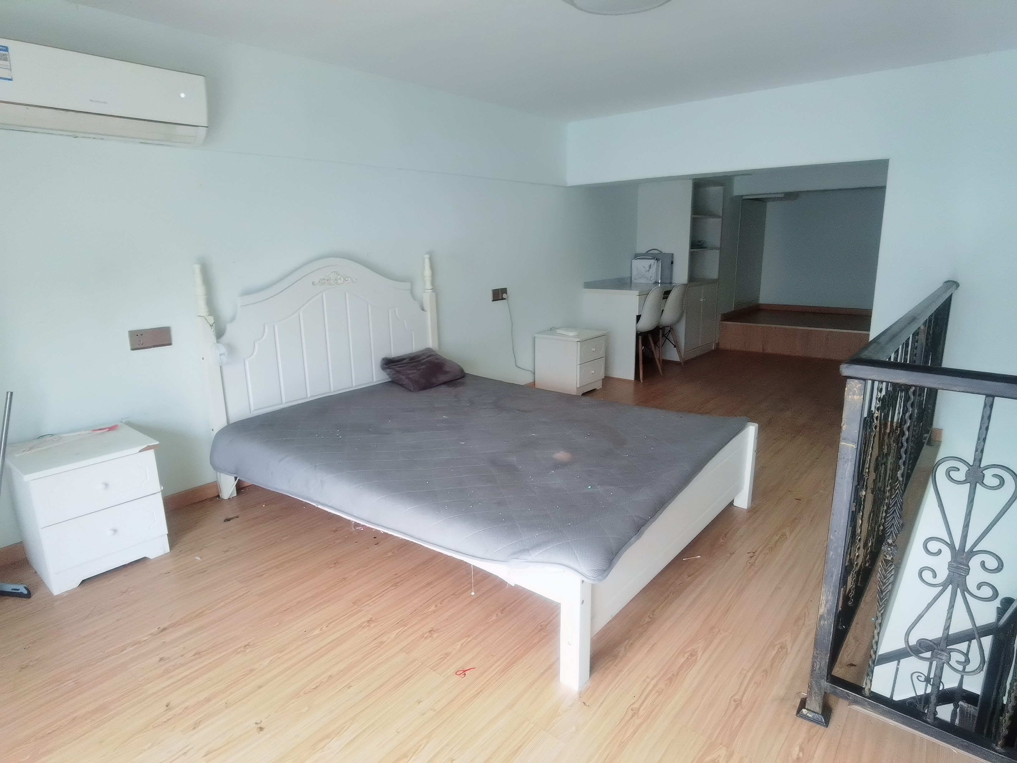 桃花缘 1室1厅1卫 1200.0元/月 桃花缘 1室1厅1卫 1200.0元/月室内图