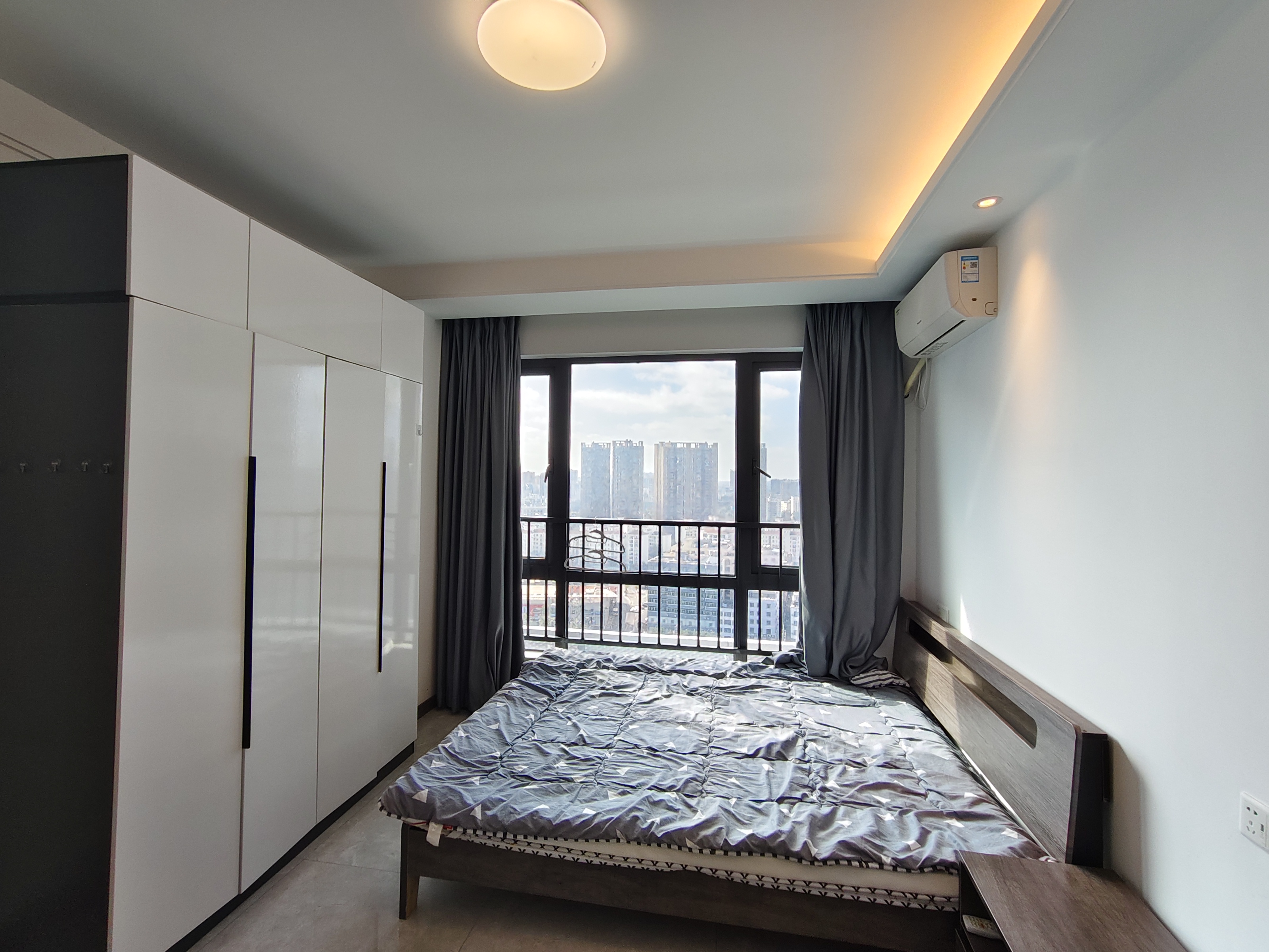 龙湖光年 1室1厅1卫 1900.0元/月 龙湖光年 1室1厅1卫 1900.0元/月室内图