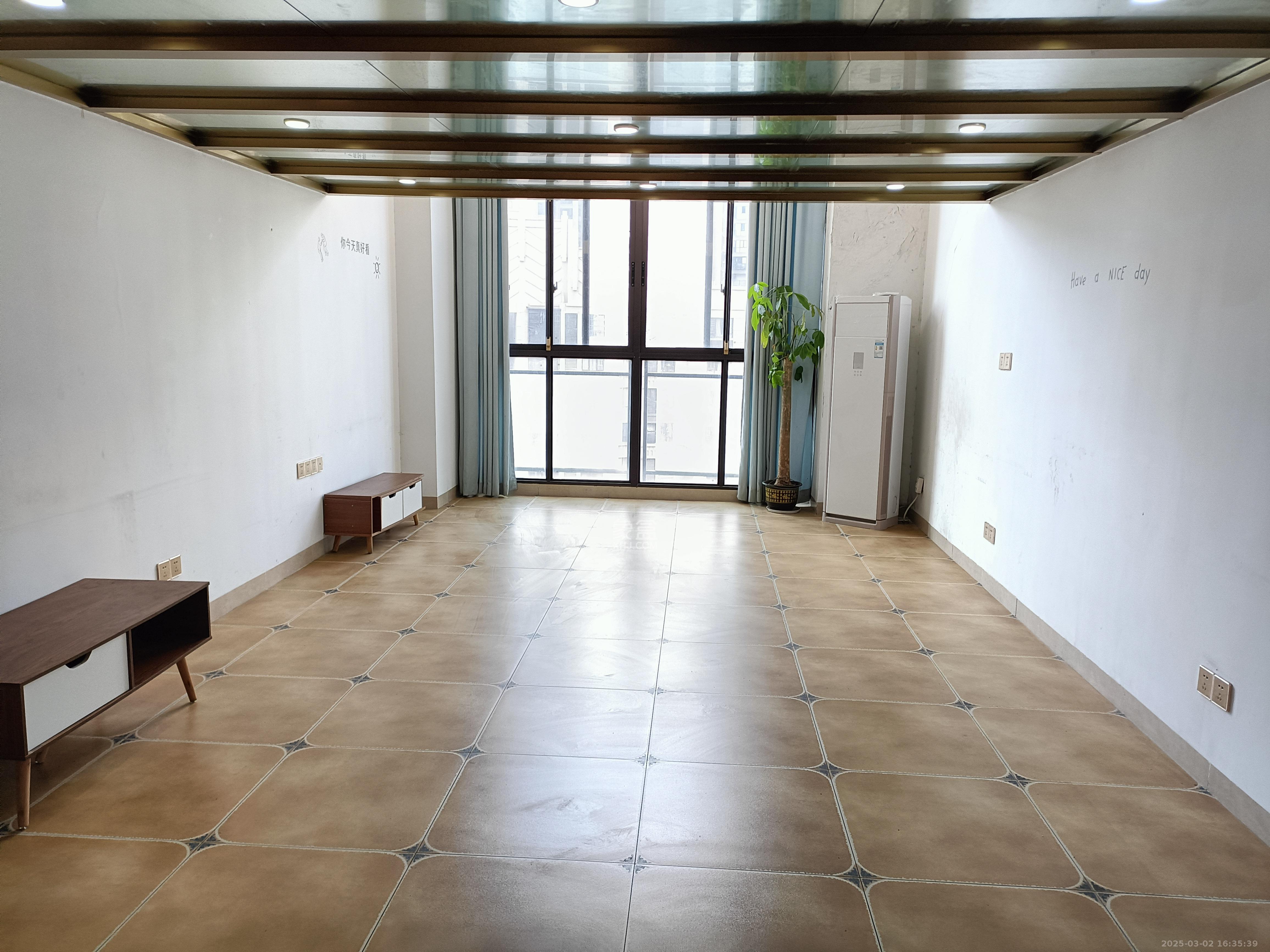 金科时代中心 1室1厅1卫 1400.0元/月 金科时代中心 1室1厅1卫 1400.0元/月室内图