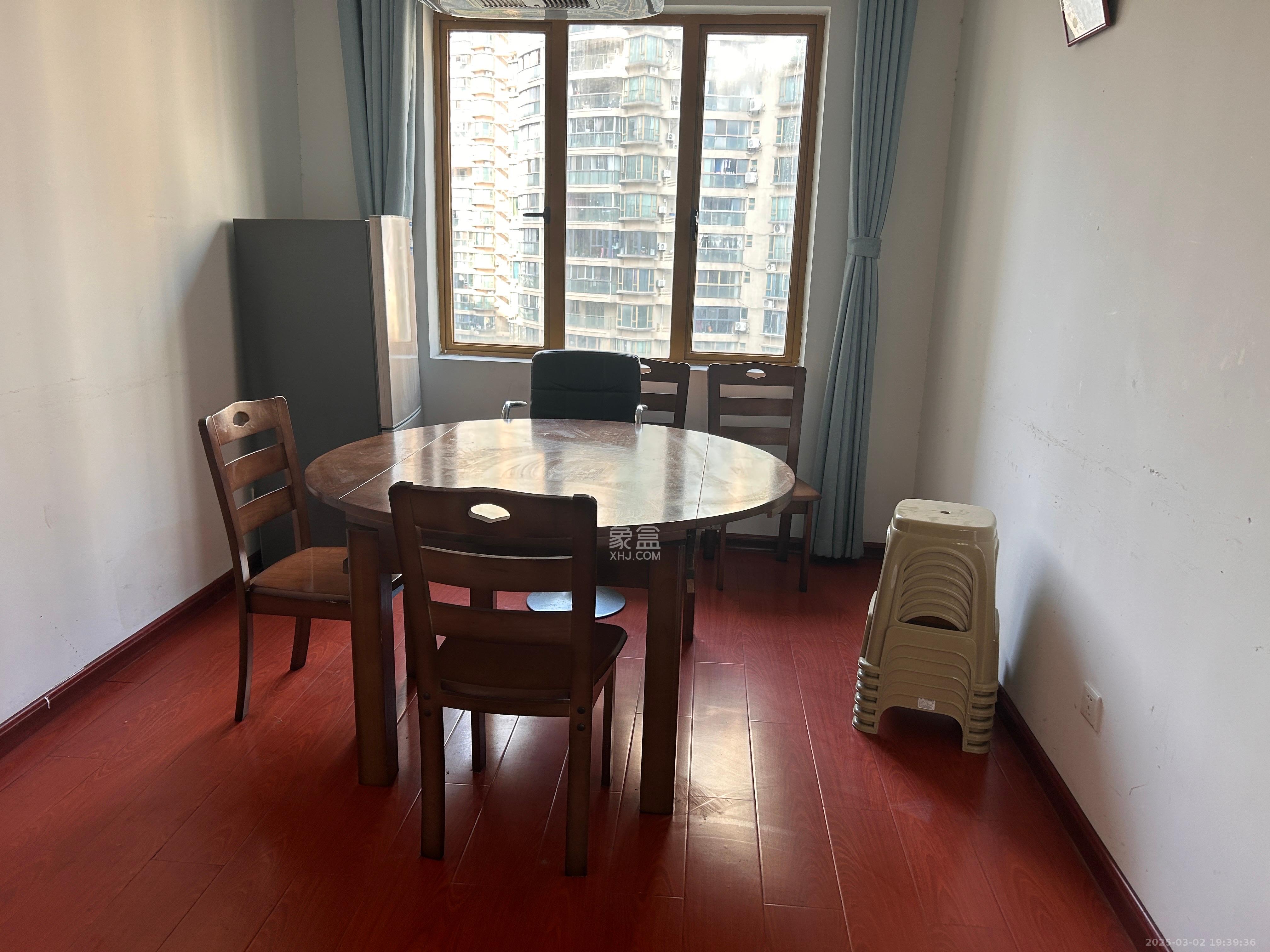 天健芙蓉盛世一期 4室2厅2卫 4400.0元/月 天健芙蓉盛世一期 4室2厅2卫 4400.0元/月室内图