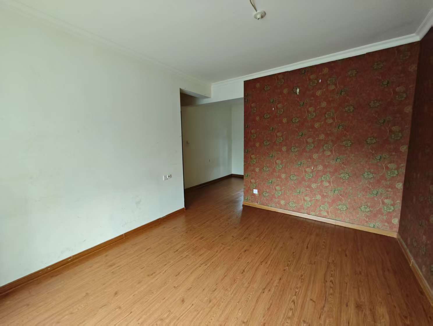 碧桂园豪园 4室2厅2卫 89.8万 碧桂园豪园 4室2厅2卫 89.8万客厅