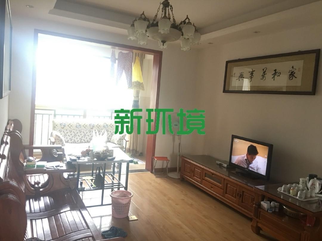 宏天绿城  2室2厅1卫   58.80万客厅