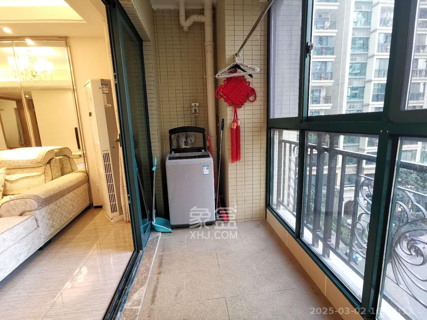 恒大翡翠华庭  2室1厅1卫    2100.0元/月室内图
