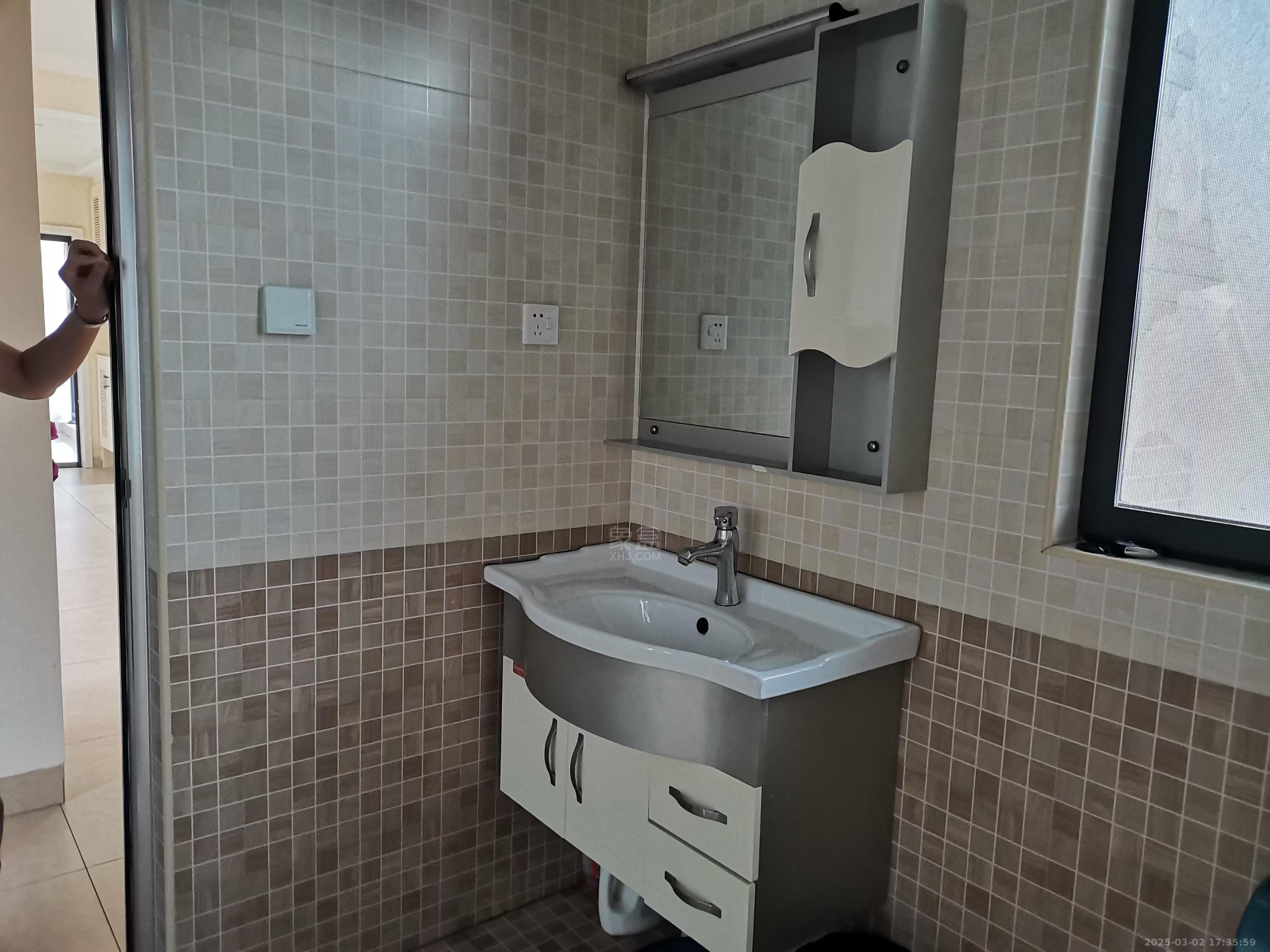 山水文园 2室2厅1卫 1600.0元/月 山水文园 2室2厅1卫 1600.0元/月室内图