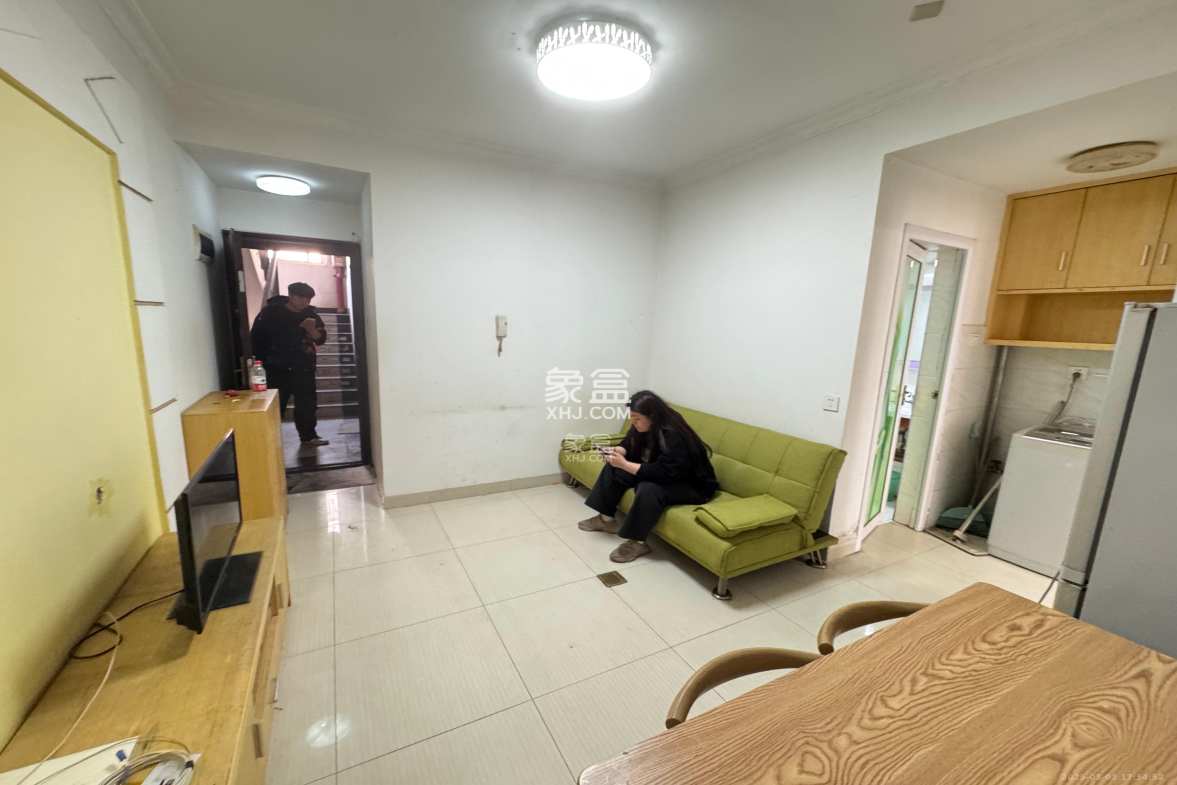 紫莱阁 0室1厅1卫 1500.0元/月 紫莱阁 0室1厅1卫 1500.0元/月室内图