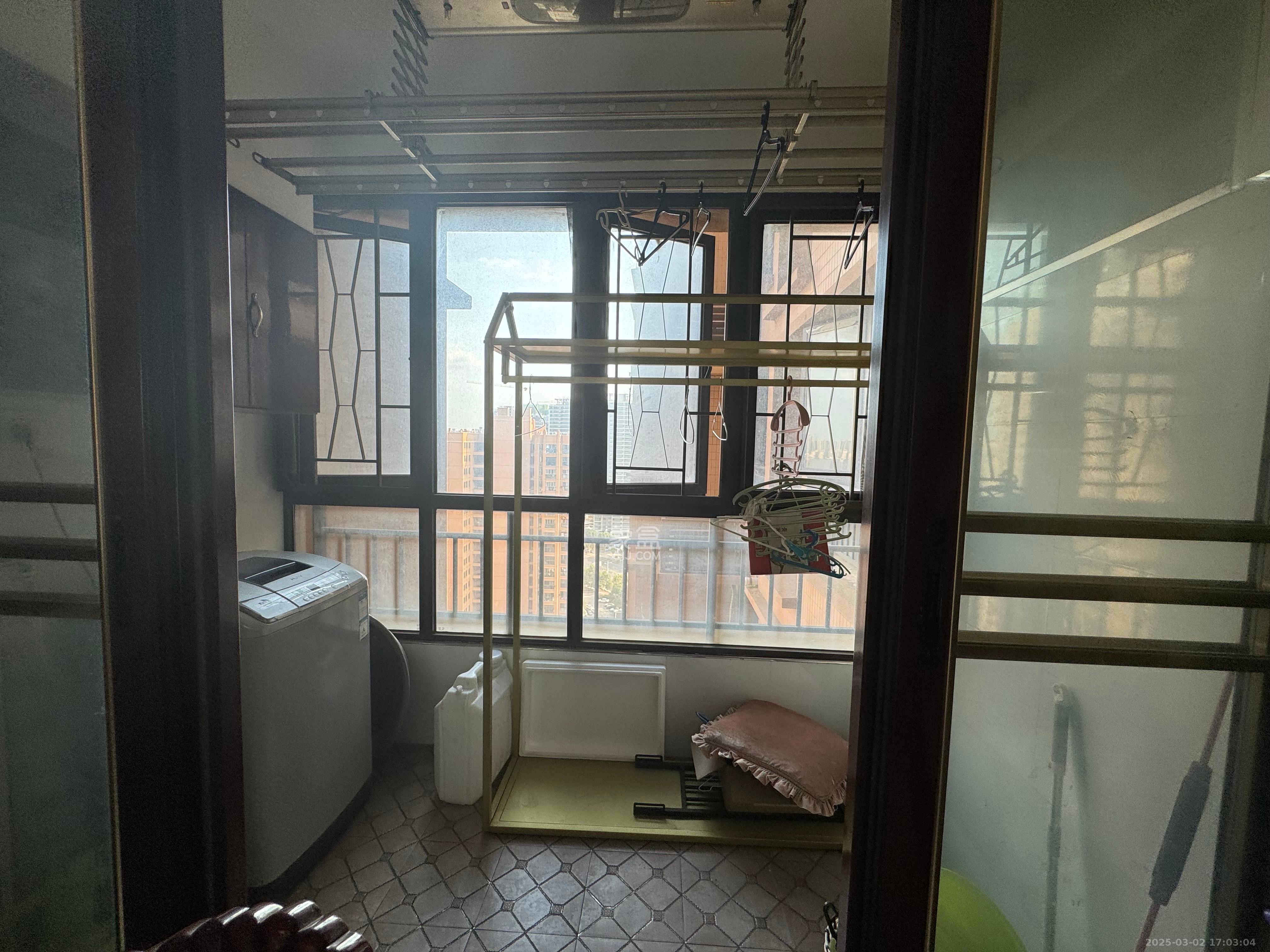 融科檀香山(融科紫檀、香山国际) 1室1厅1卫 4000.0元/月 融科檀香山(融科紫檀、香山国际) 1室1厅1卫 4000.0元/月室内图