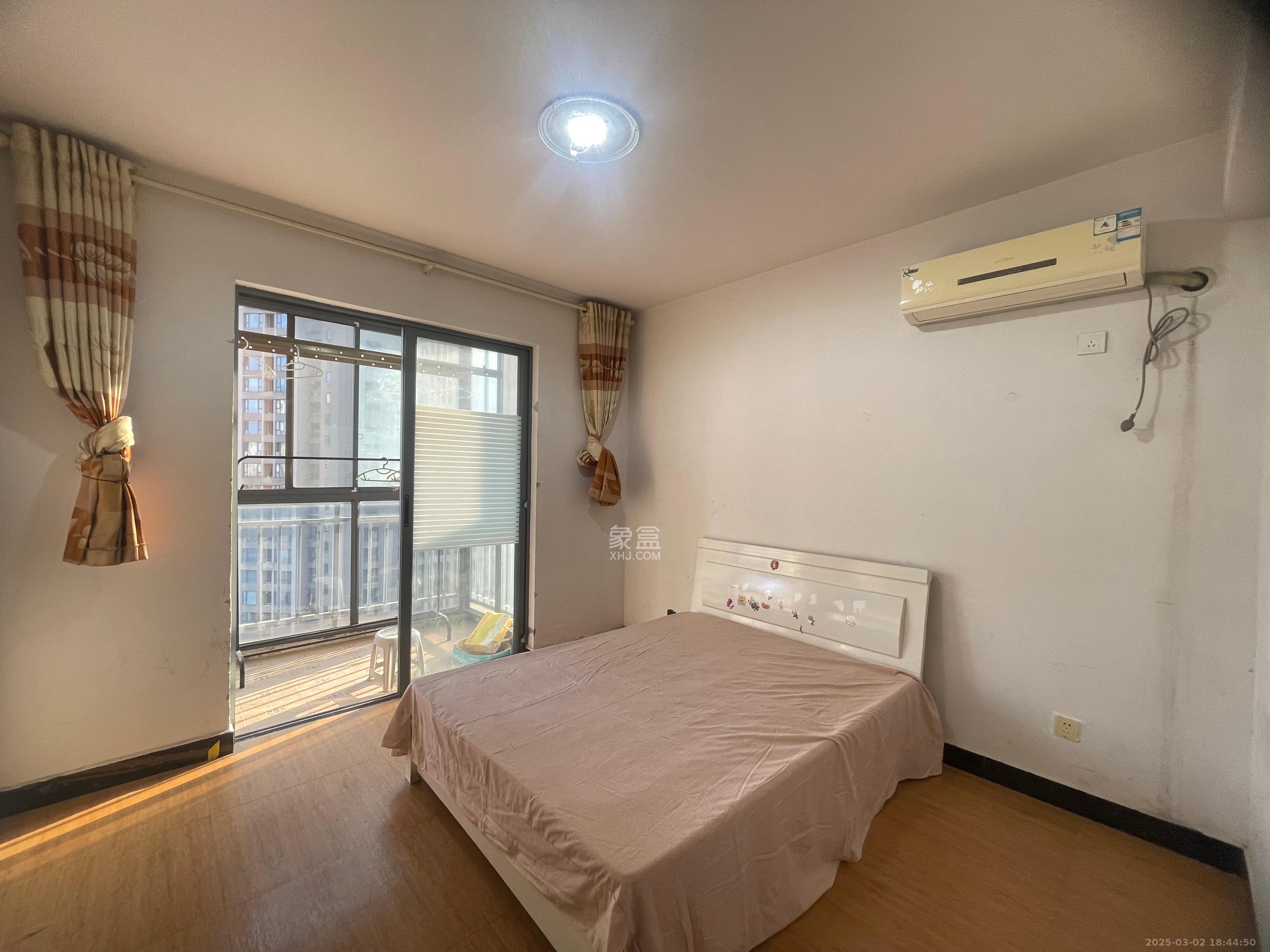 月畔湾 2室2厅1卫 2100.0元/月 月畔湾 2室2厅1卫 2100.0元/月室内图