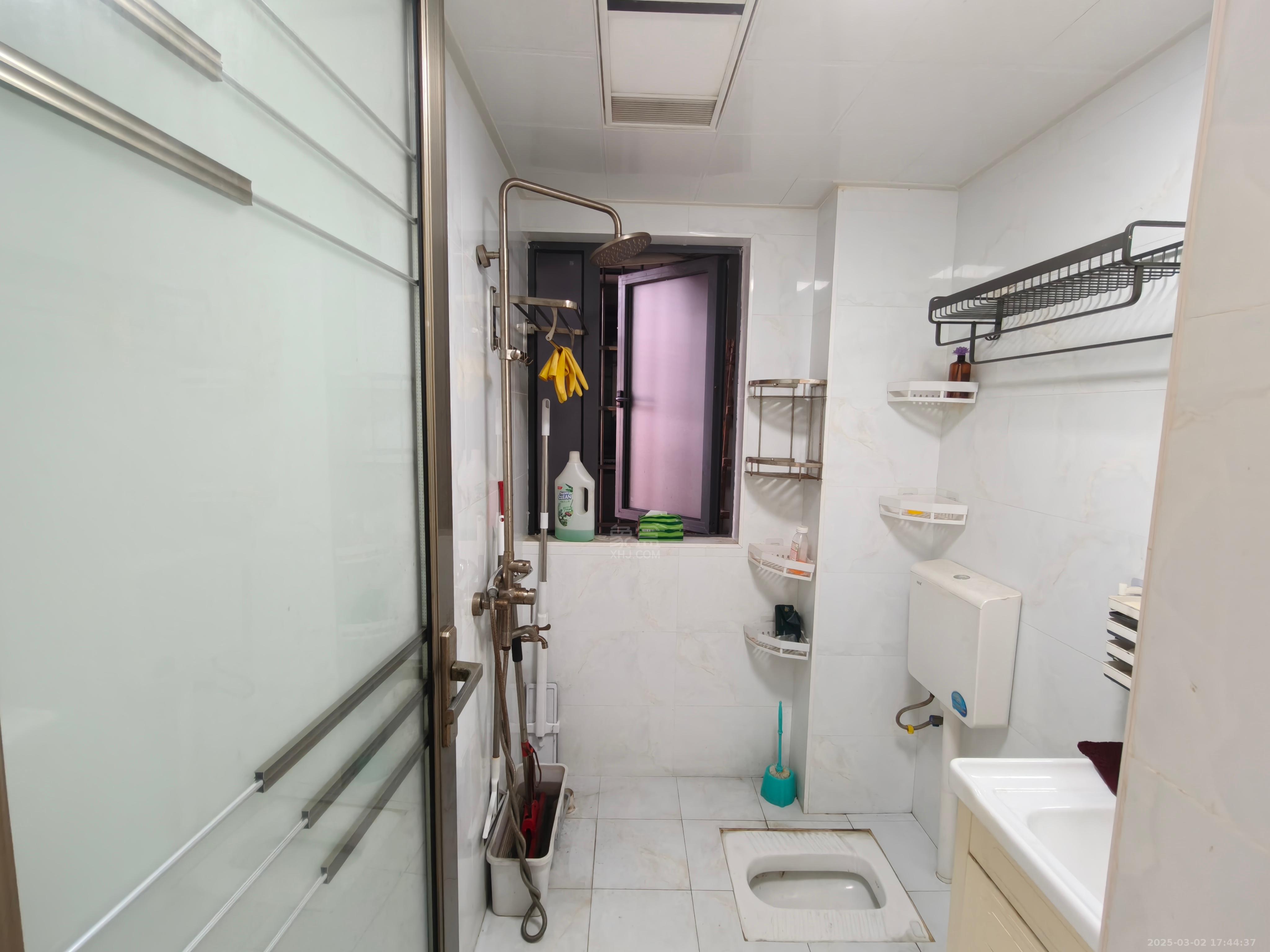 庐山春天 3室1厅1卫 2400.0元/月 庐山春天 3室1厅1卫 2400.0元/月室内图