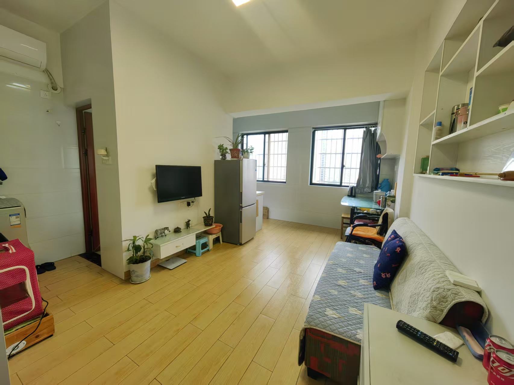 上城世家  1室1厅1卫    23.8万 上城世家  1室1厅1卫    23.8万室内图