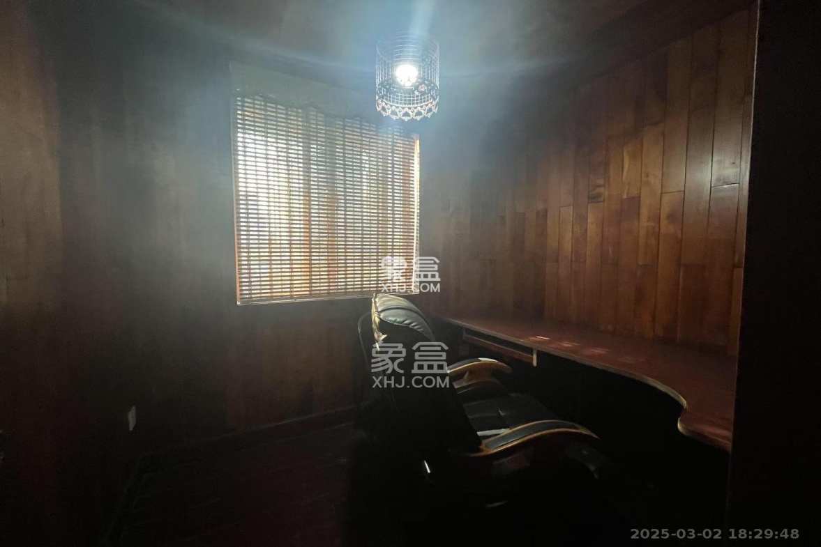 海华花园(京电大厦) 2室2厅1卫 2500.0元/月 海华花园(京电大厦) 2室2厅1卫 2500.0元/月室内图