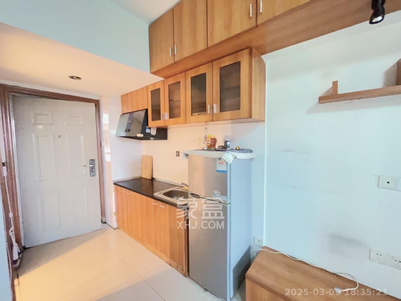 阳光100二期  1室1厅1卫    1300.0元/月室内图