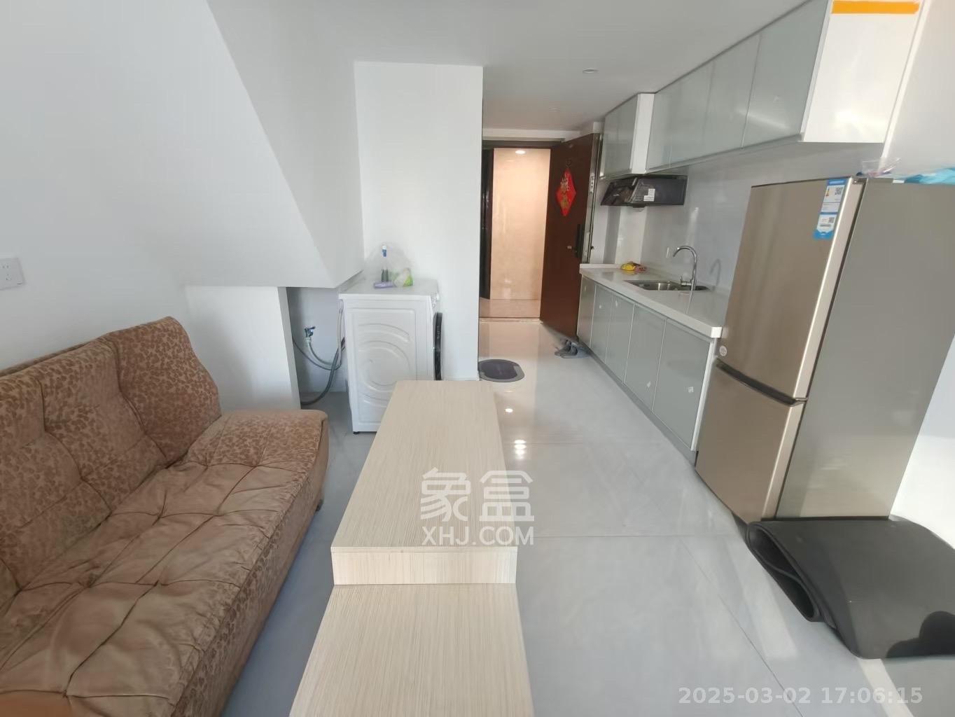 越秀悦湖台 1室1厅1卫 1600.0元/月 越秀悦湖台 1室1厅1卫 1600.0元/月室内图