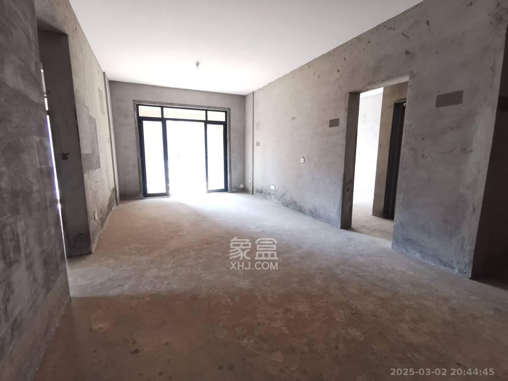 东方名苑臻锦园 0室0厅0卫 75.8万 东方名苑臻锦园 0室0厅0卫 75.8万客厅