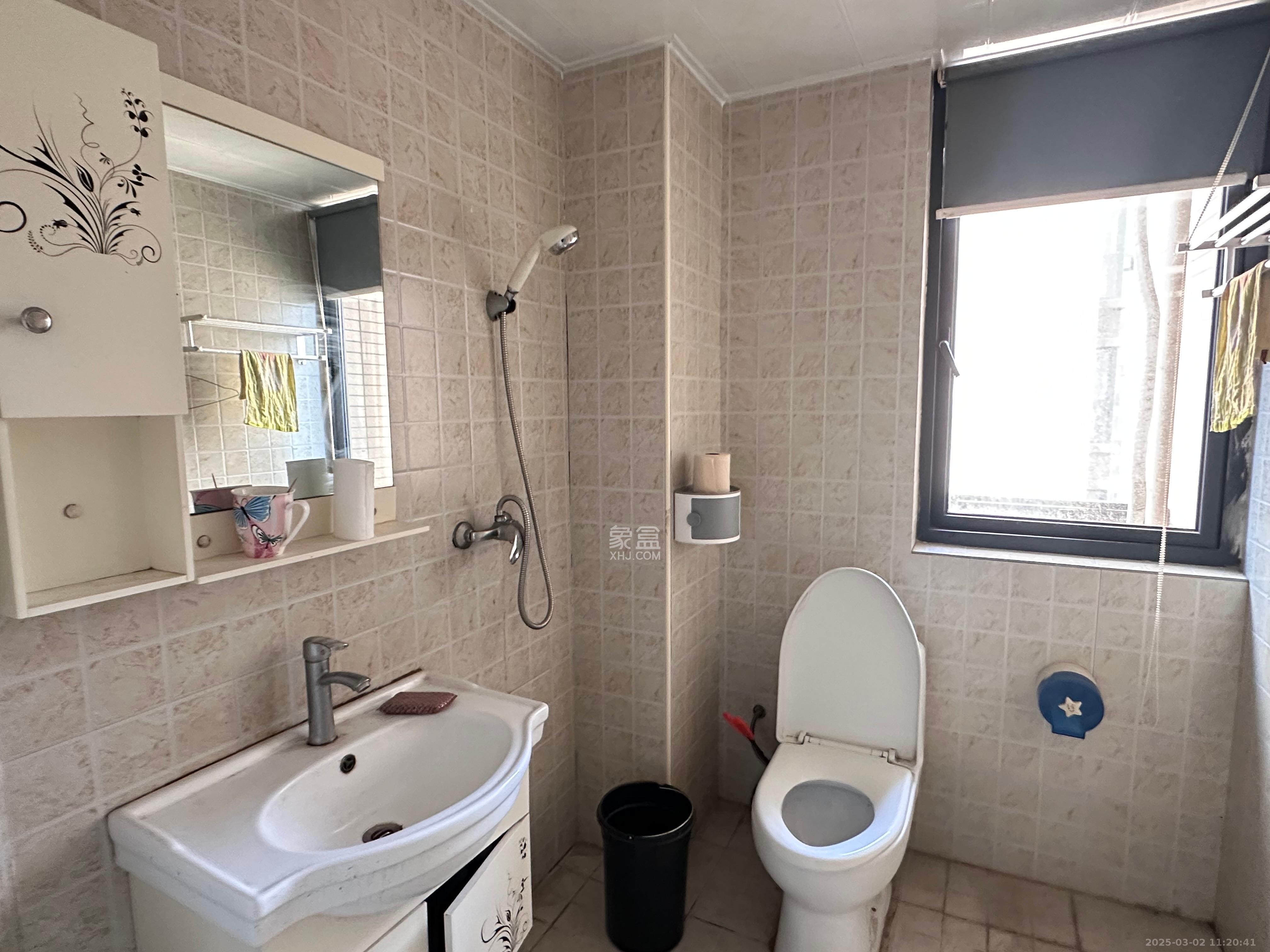 藏珑湖上国际花园 3室2厅2卫 2800.0元/月 藏珑湖上国际花园 3室2厅2卫 2800.0元/月室内图