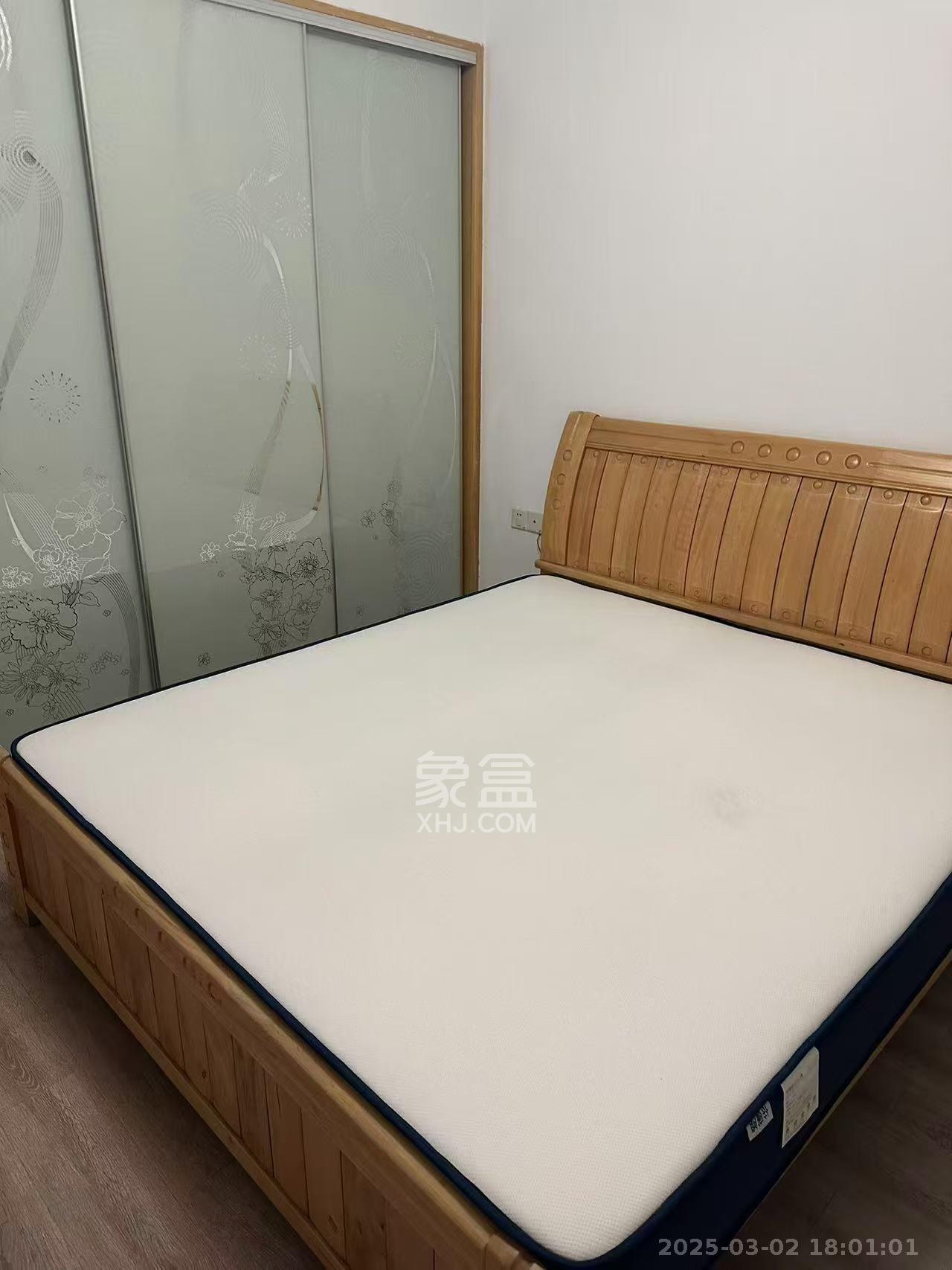 新城新世界一二三期  2室2厅1卫   2200.00元/月室内图