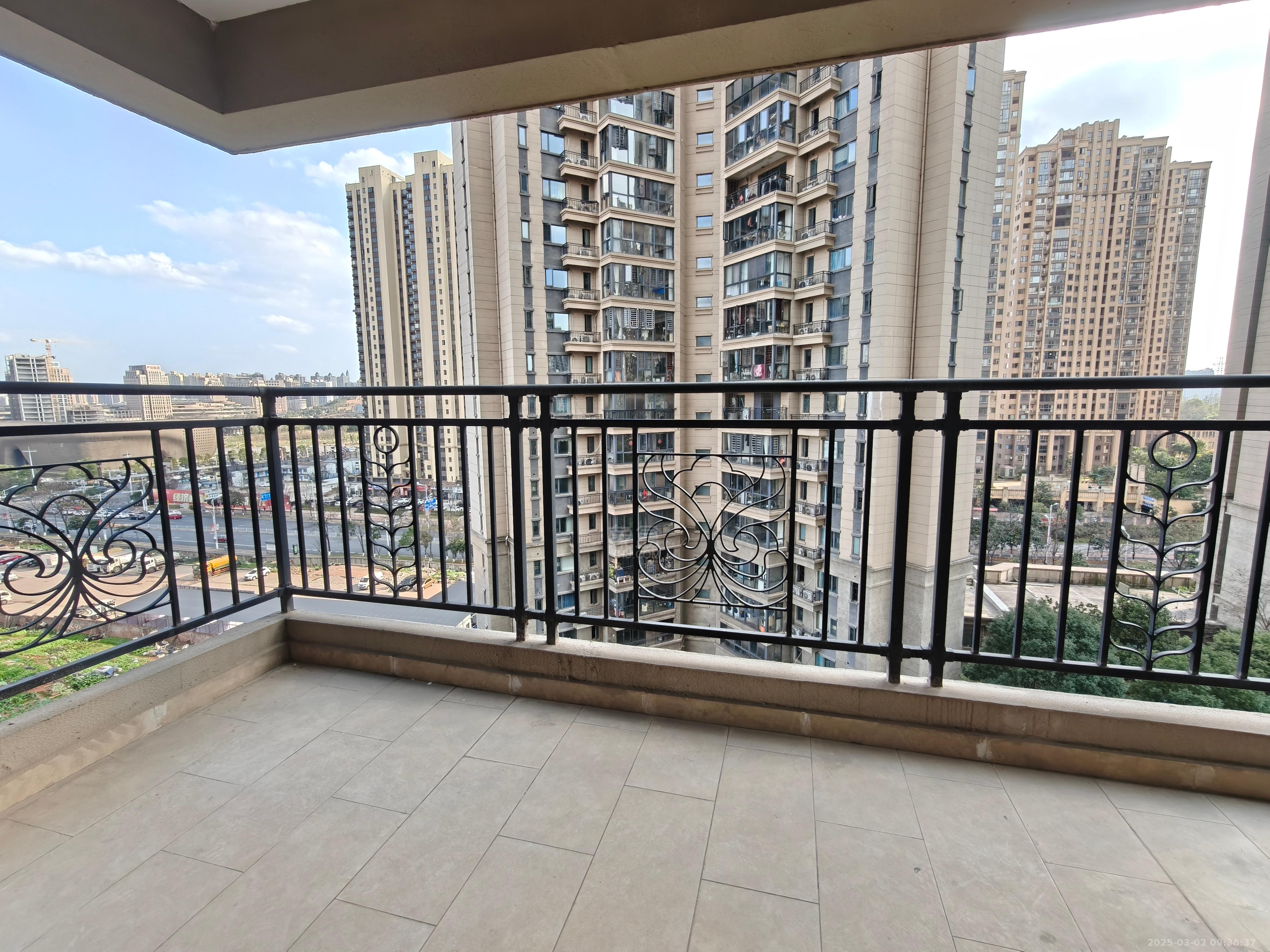 恒大华府 3室2厅1卫 1900.0元/月 恒大华府 3室2厅1卫 1900.0元/月室内图