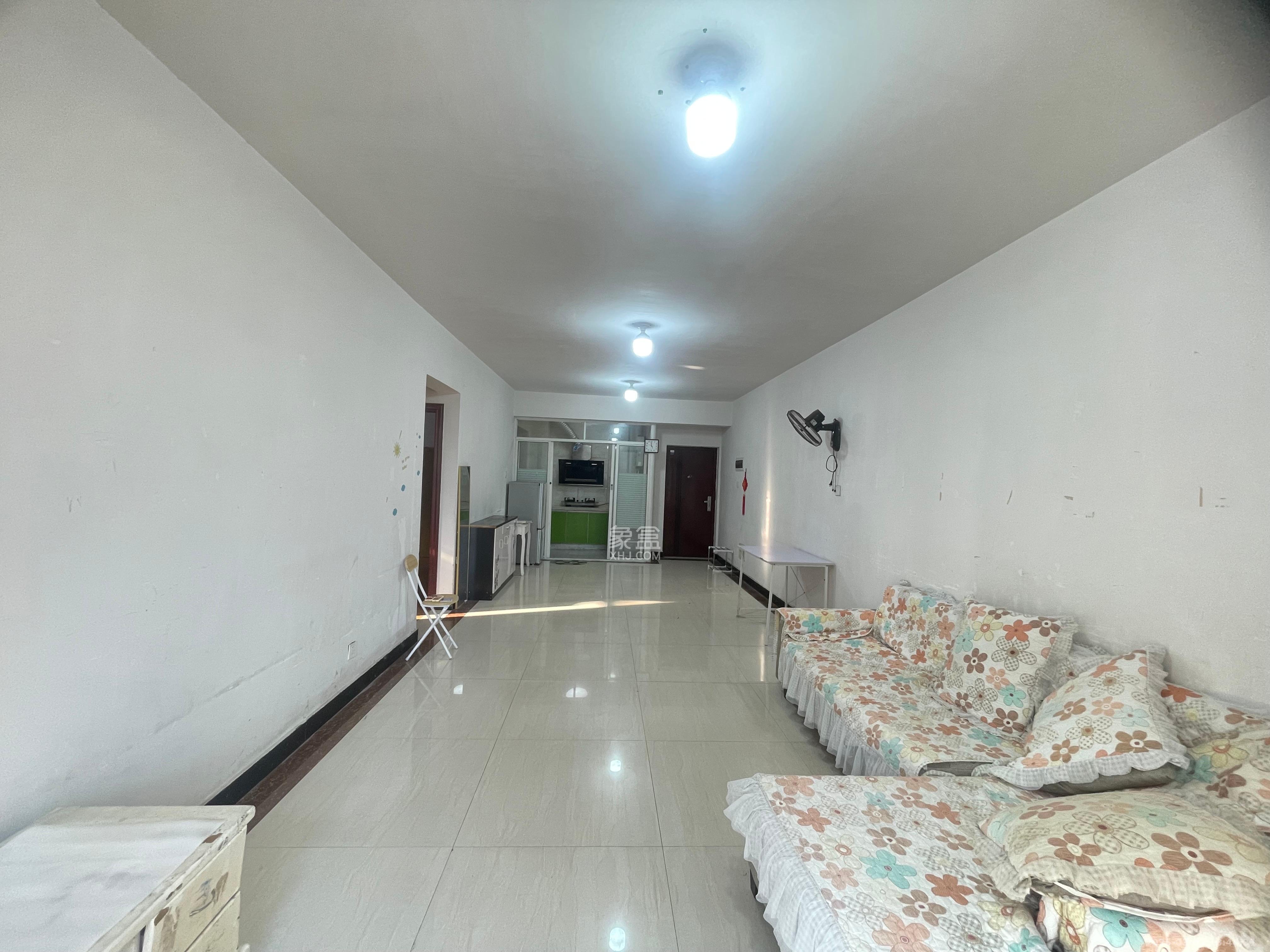 月畔湾 2室2厅1卫 2100.0元/月 月畔湾 2室2厅1卫 2100.0元/月室内图