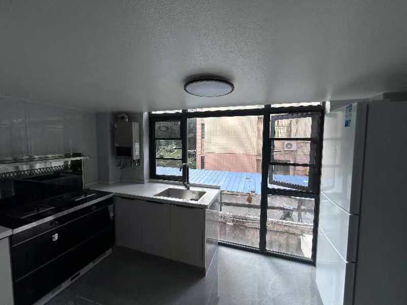 中甸.龙雲台  2室2厅1卫    46.8万 中甸.龙雲台  2室2厅1卫    46.8万客厅