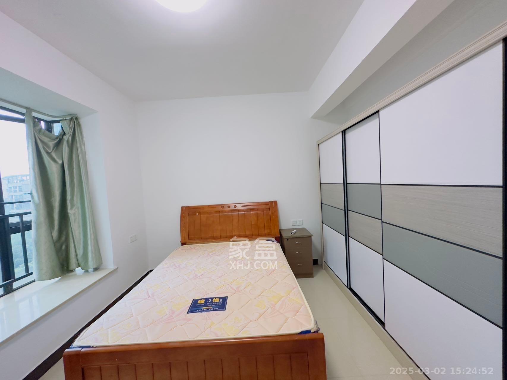 湘府9号  2室1厅1卫   2100.00元/月室内图