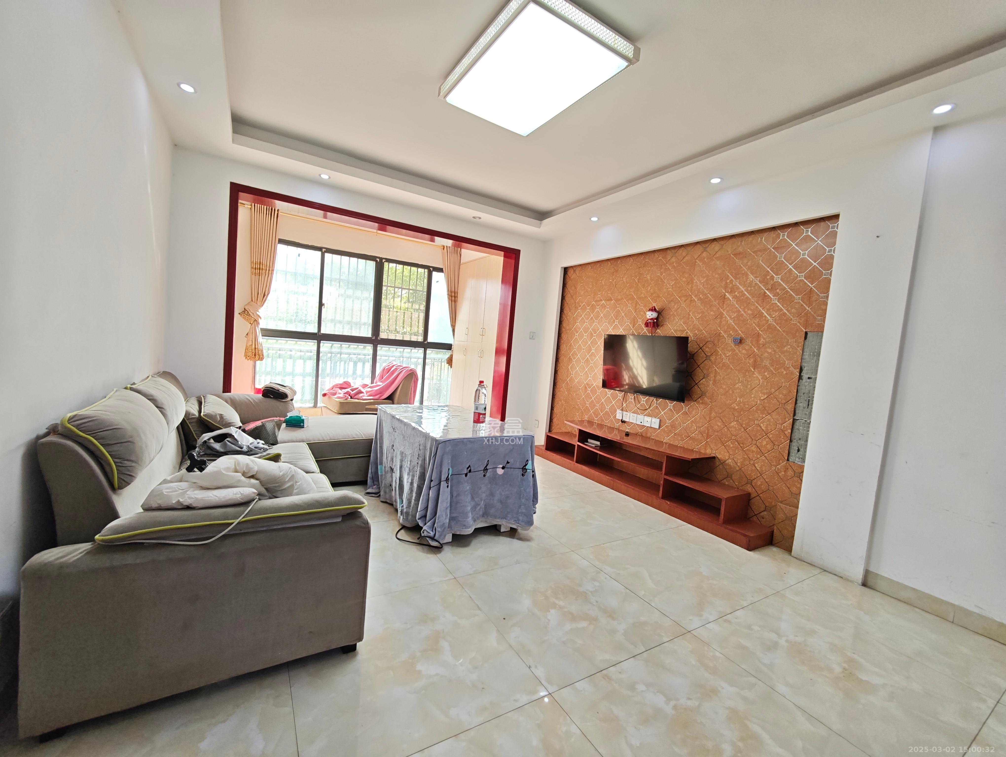 新华都万家城  2室1厅1卫    2000.0元/月 新华都万家城  2室1厅1卫    2000.0元/月