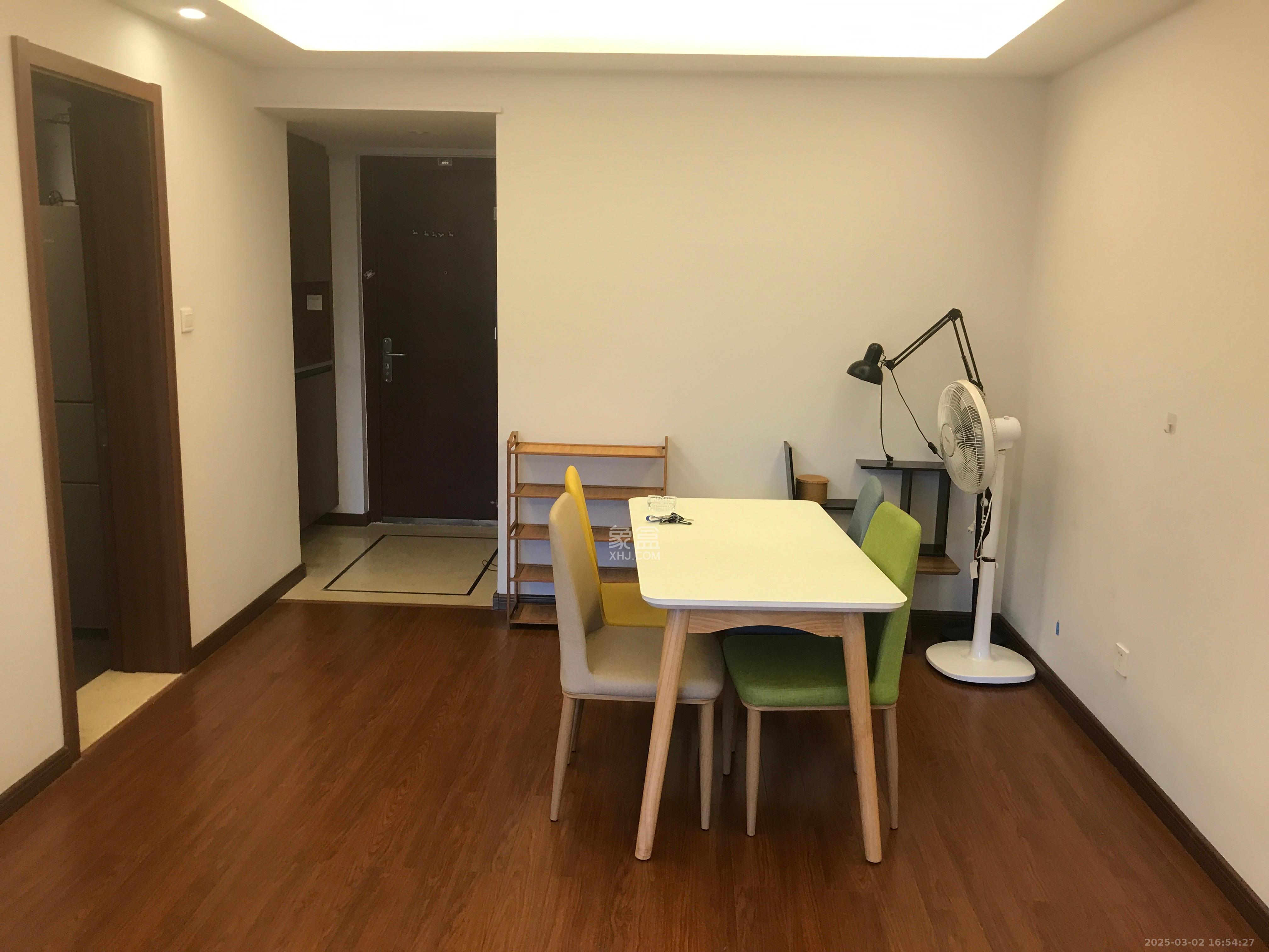 万科金域华府三四期  2室2厅1卫   2300.00元/月室内图