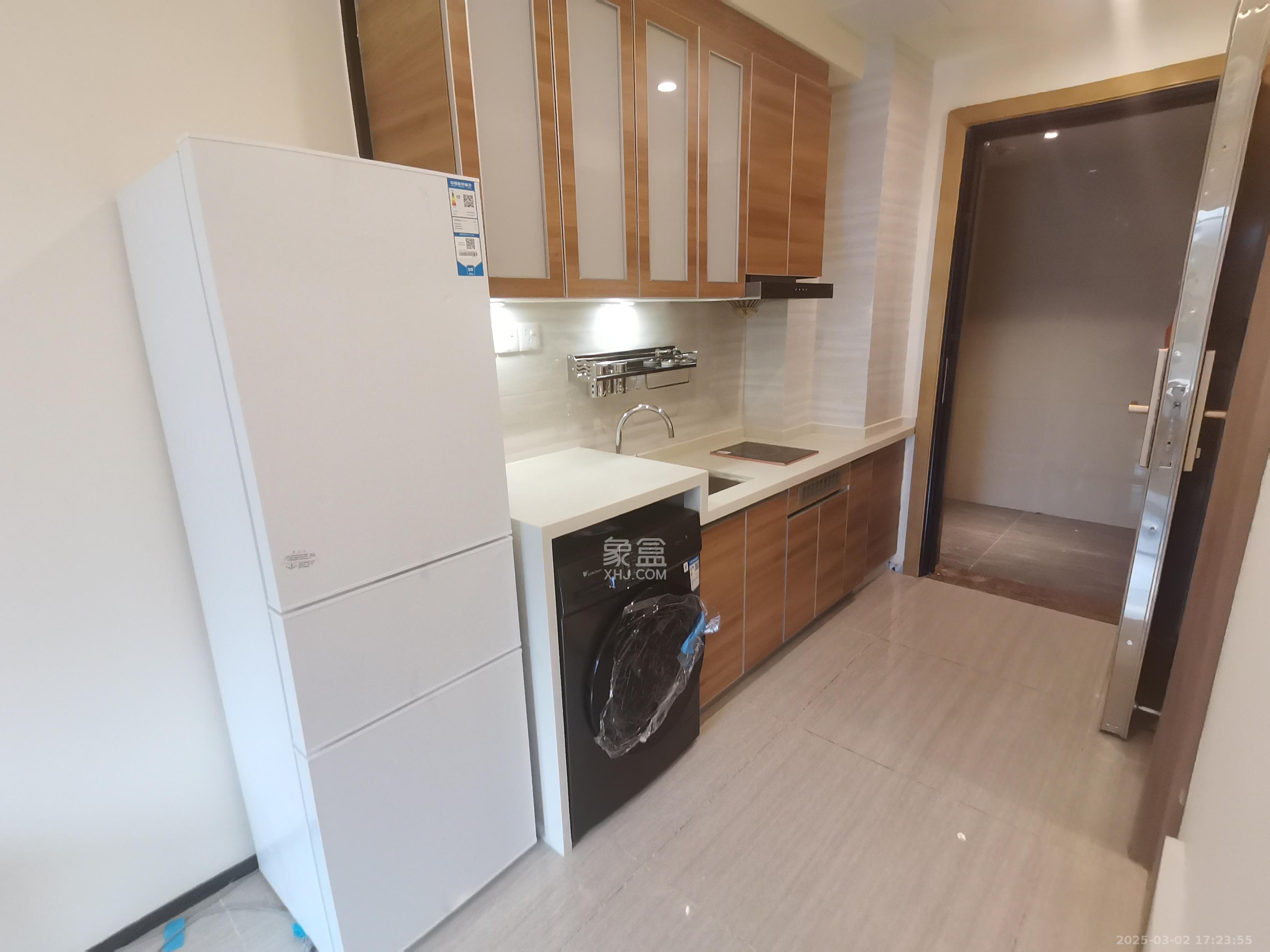 恒大清澜苑(恒大御景半岛四期) 1室1厅1卫 1300.0元/月 恒大清澜苑(恒大御景半岛四期) 1室1厅1卫 1300.0元/月室内图