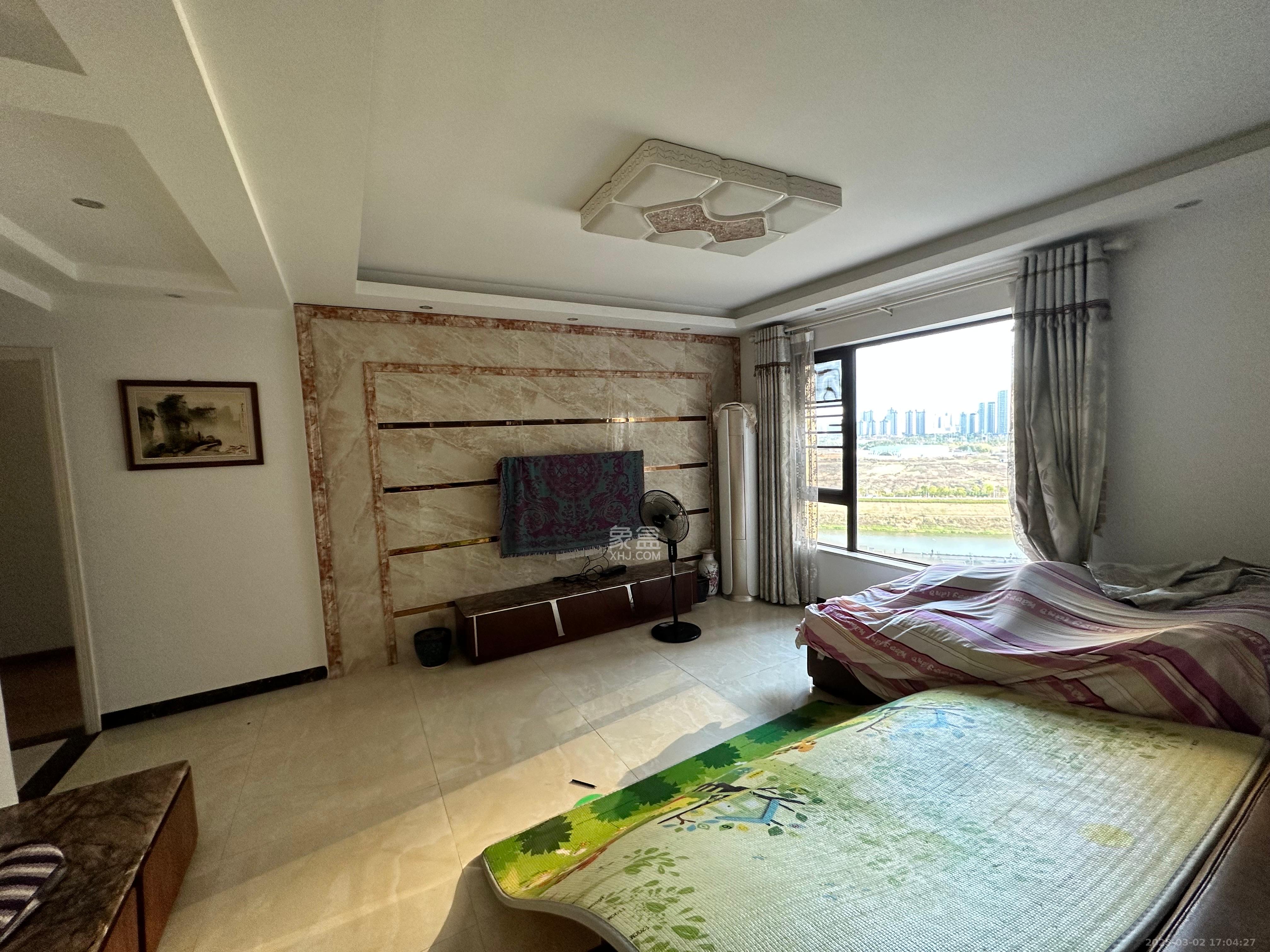 华润橡树湾 3室2厅1卫 2400.0元/月 华润橡树湾 3室2厅1卫 2400.0元/月室内图