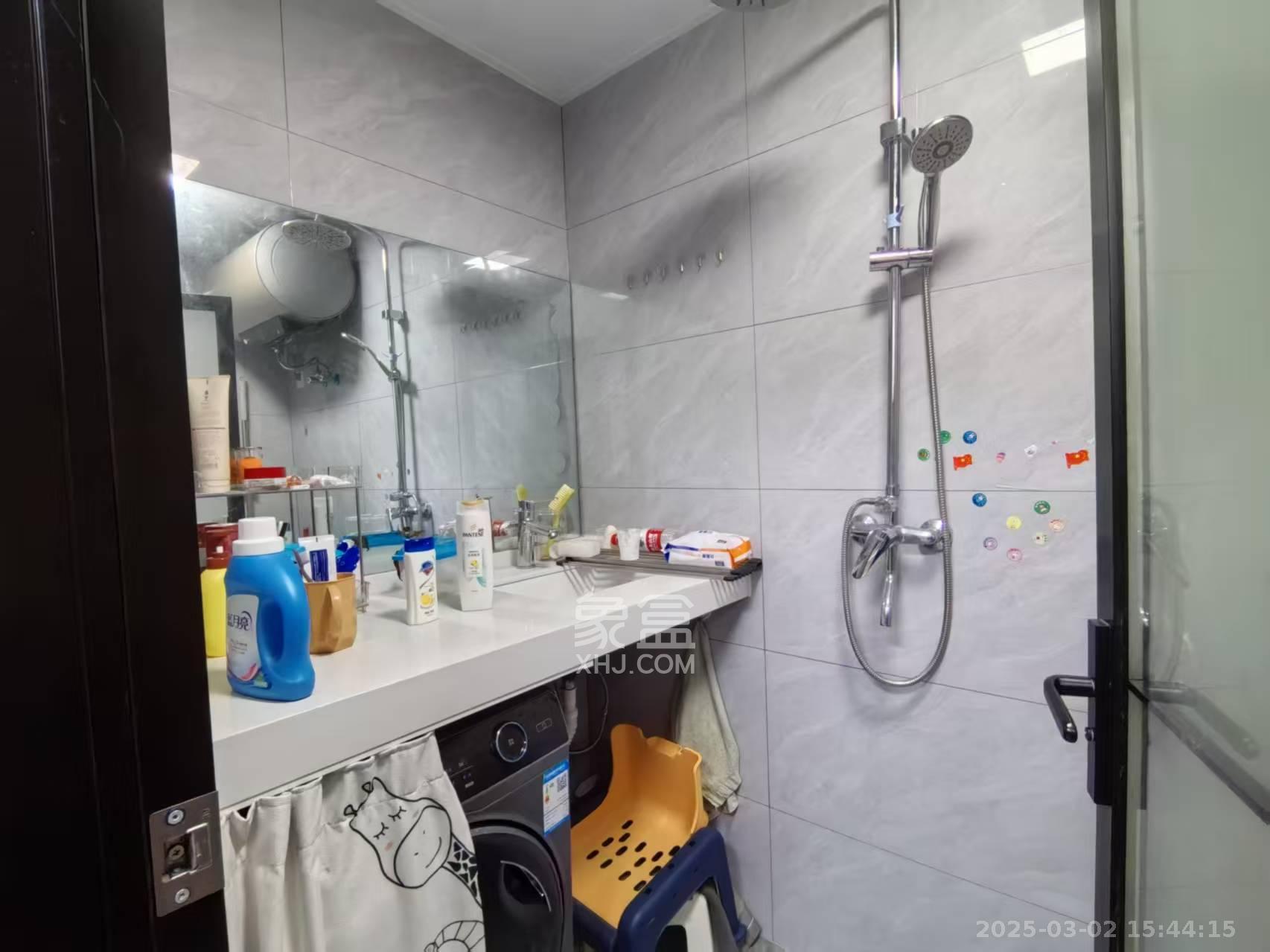 华润翡翠府 1室1厅1卫 1400.0元/月 华润翡翠府 1室1厅1卫 1400.0元/月室内图