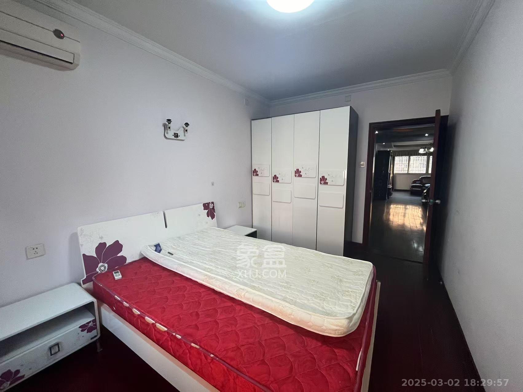 海华花园（京电大厦）  2室2厅1卫    2500.0元/月室内图