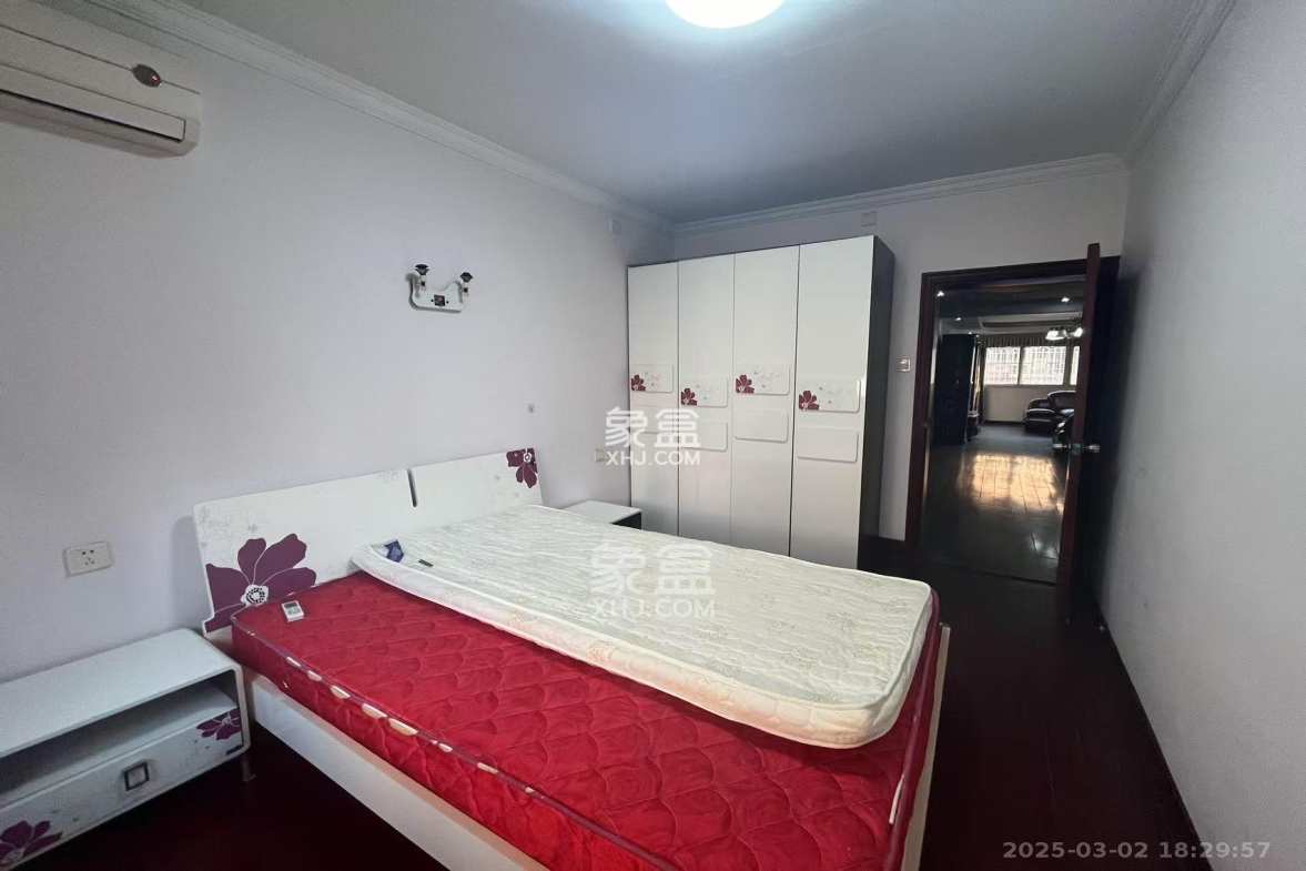 海华花园(京电大厦) 2室2厅1卫 2500.0元/月 海华花园(京电大厦) 2室2厅1卫 2500.0元/月室内图