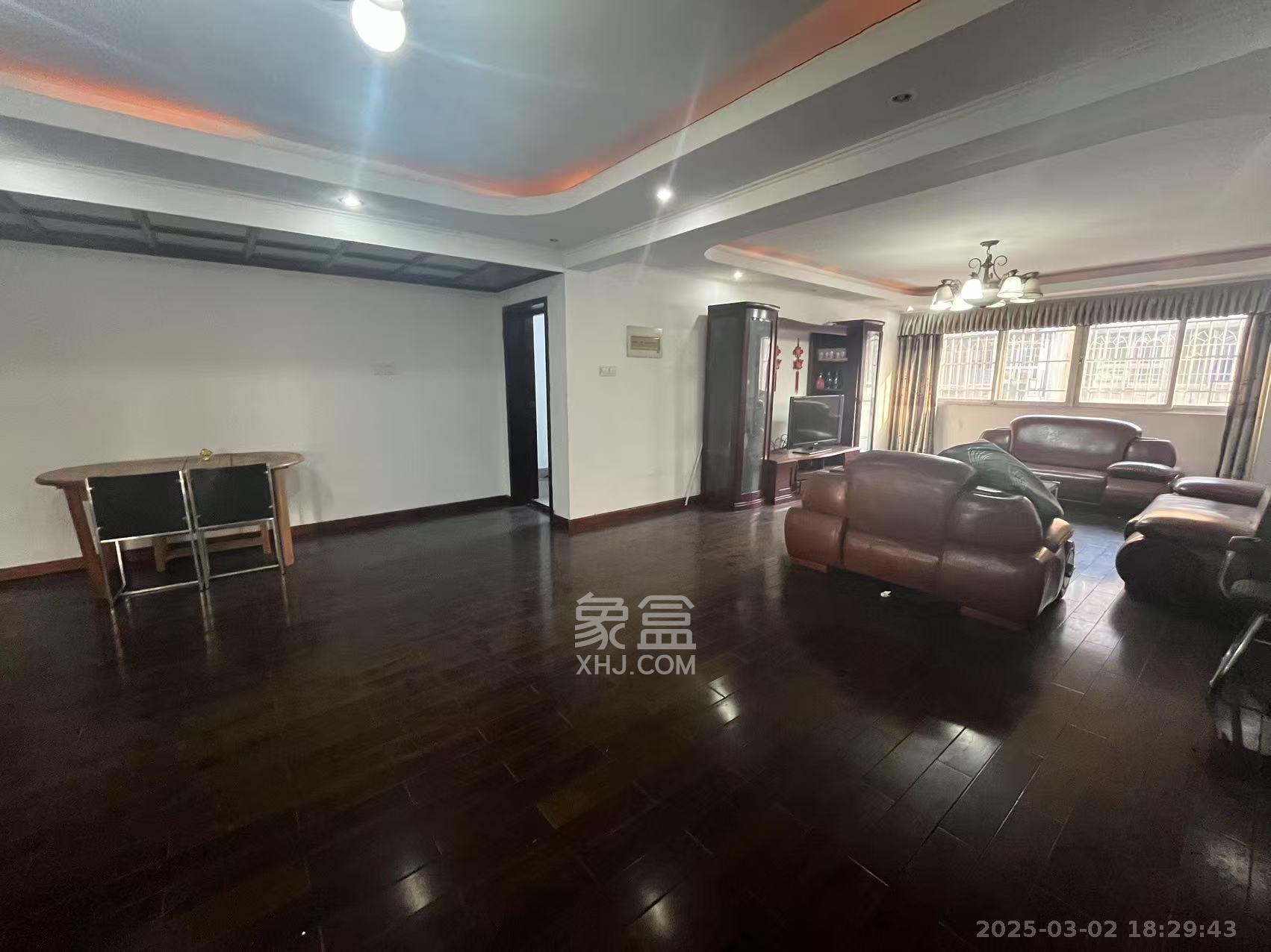 海华花园（京电大厦）  2室2厅1卫    2500.0元/月室内图