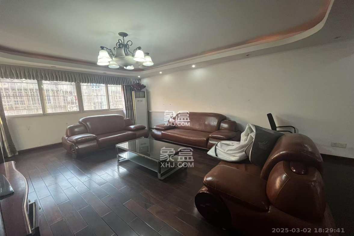 海华花园(京电大厦) 2室2厅1卫 2500.0元/月 海华花园(京电大厦) 2室2厅1卫 2500.0元/月室内图