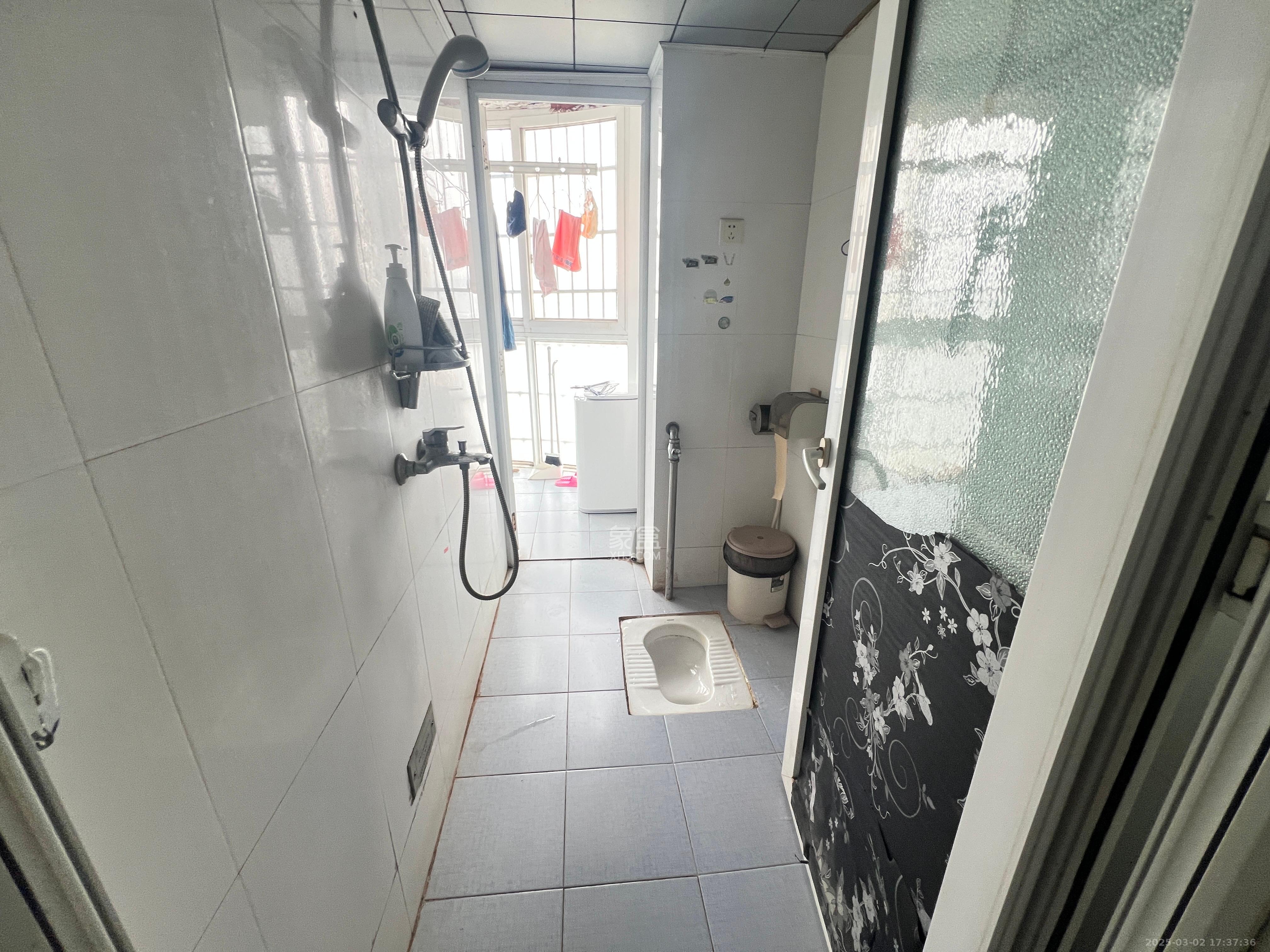 麓谷E家人 3室2厅2卫 2600.0元/月 麓谷E家人 3室2厅2卫 2600.0元/月室内图