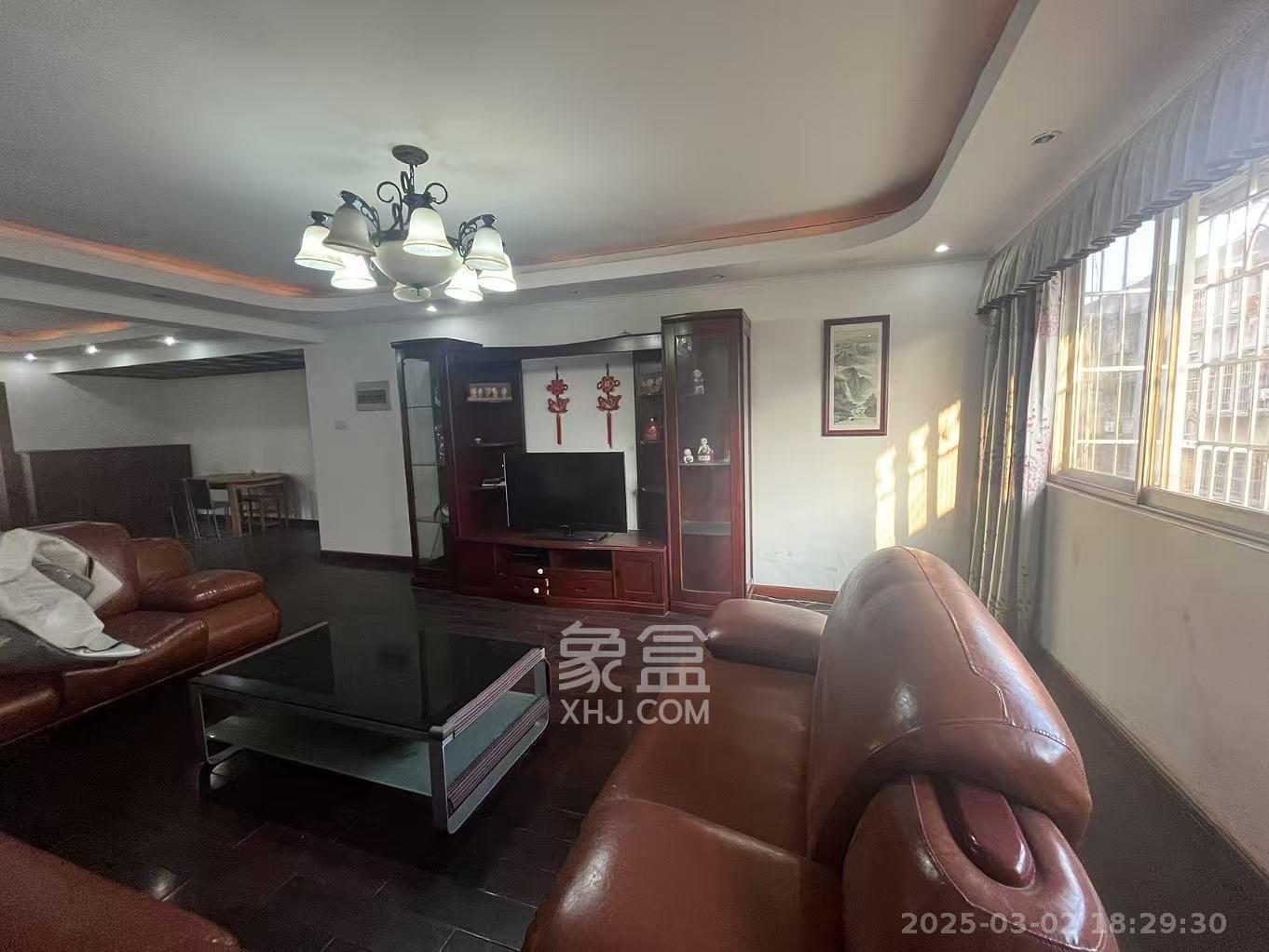 海华花园(京电大厦)  2室2厅1卫    2500.0元/月 海华花园(京电大厦)  2室2厅1卫    2500.0元/月