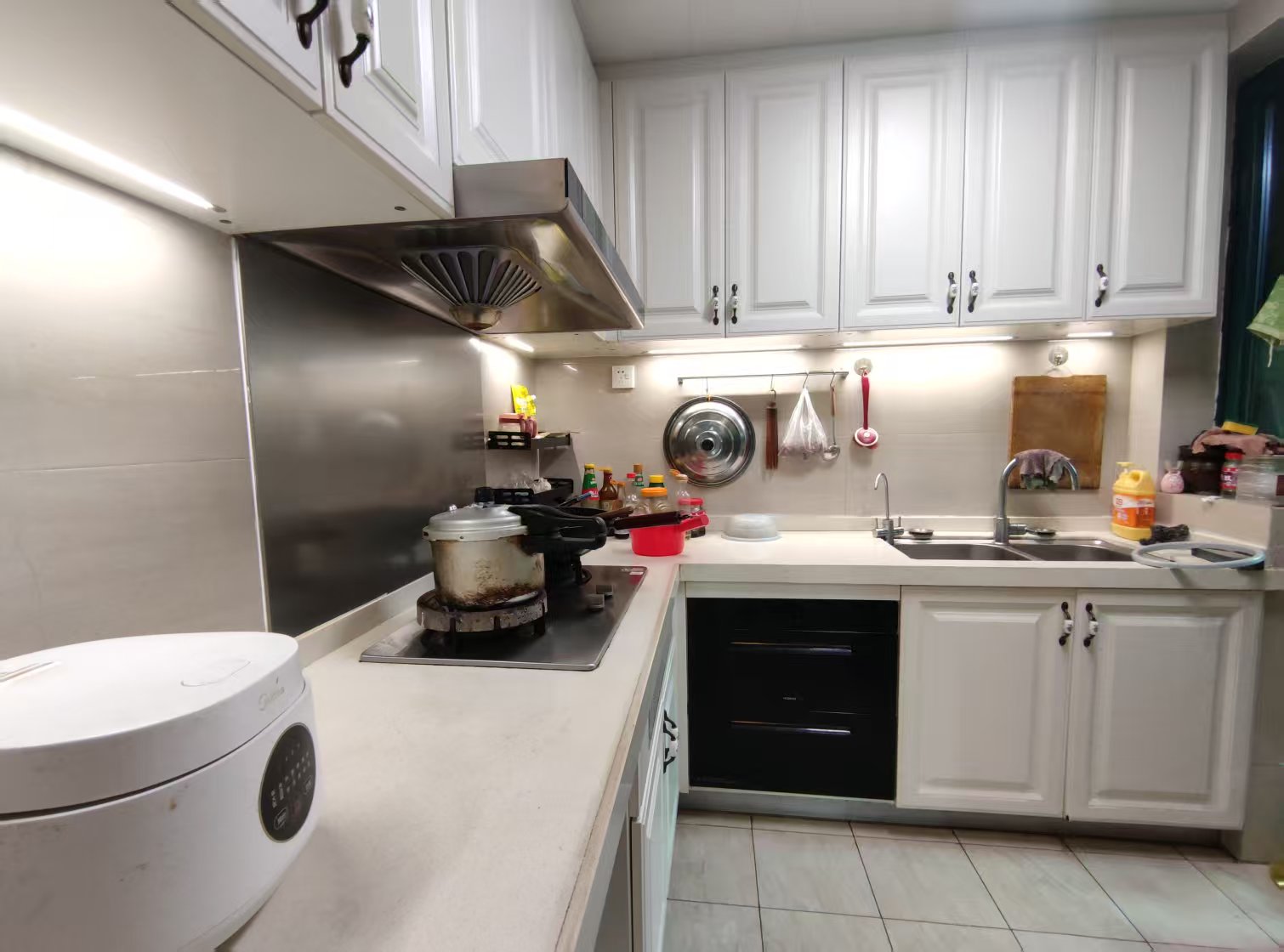 恒大绿洲 3室2厅2卫 2000.0元/月 恒大绿洲 3室2厅2卫 2000.0元/月室内图