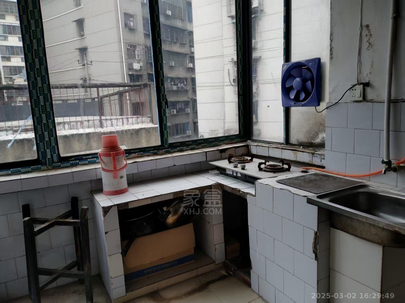 纪念地  3室2厅1卫   800.00元/月室内图