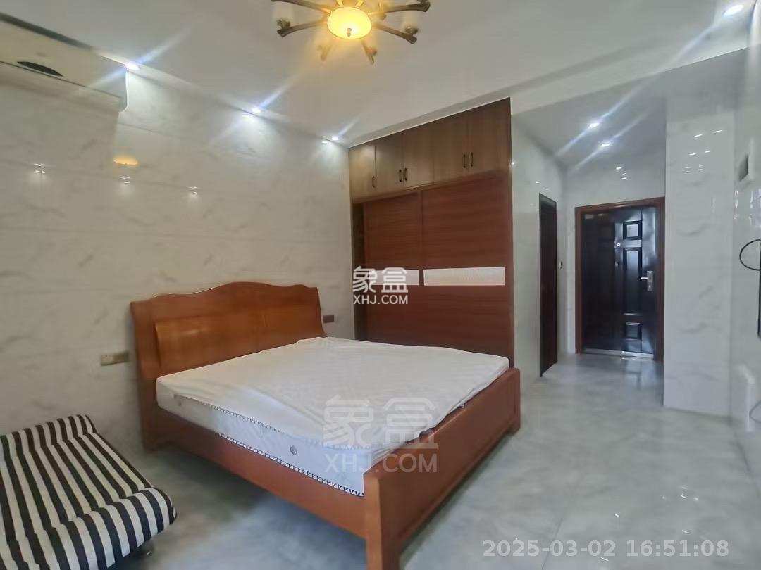 白金汉宫 1室1厅1卫 1200.0元/月 白金汉宫 1室1厅1卫 1200.0元/月室内图