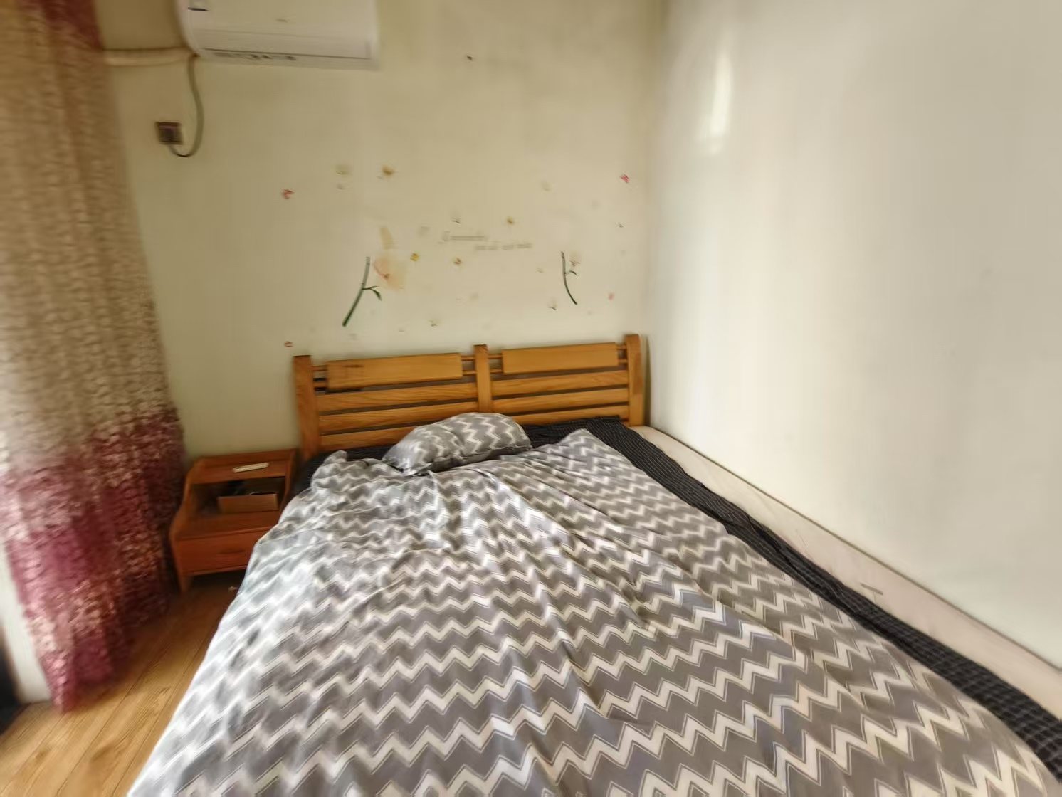 学府花园(文苑瑞景)  2室2厅1卫    1500.0元/月 学府花园(文苑瑞景)  2室2厅1卫    1500.0元/月室内图