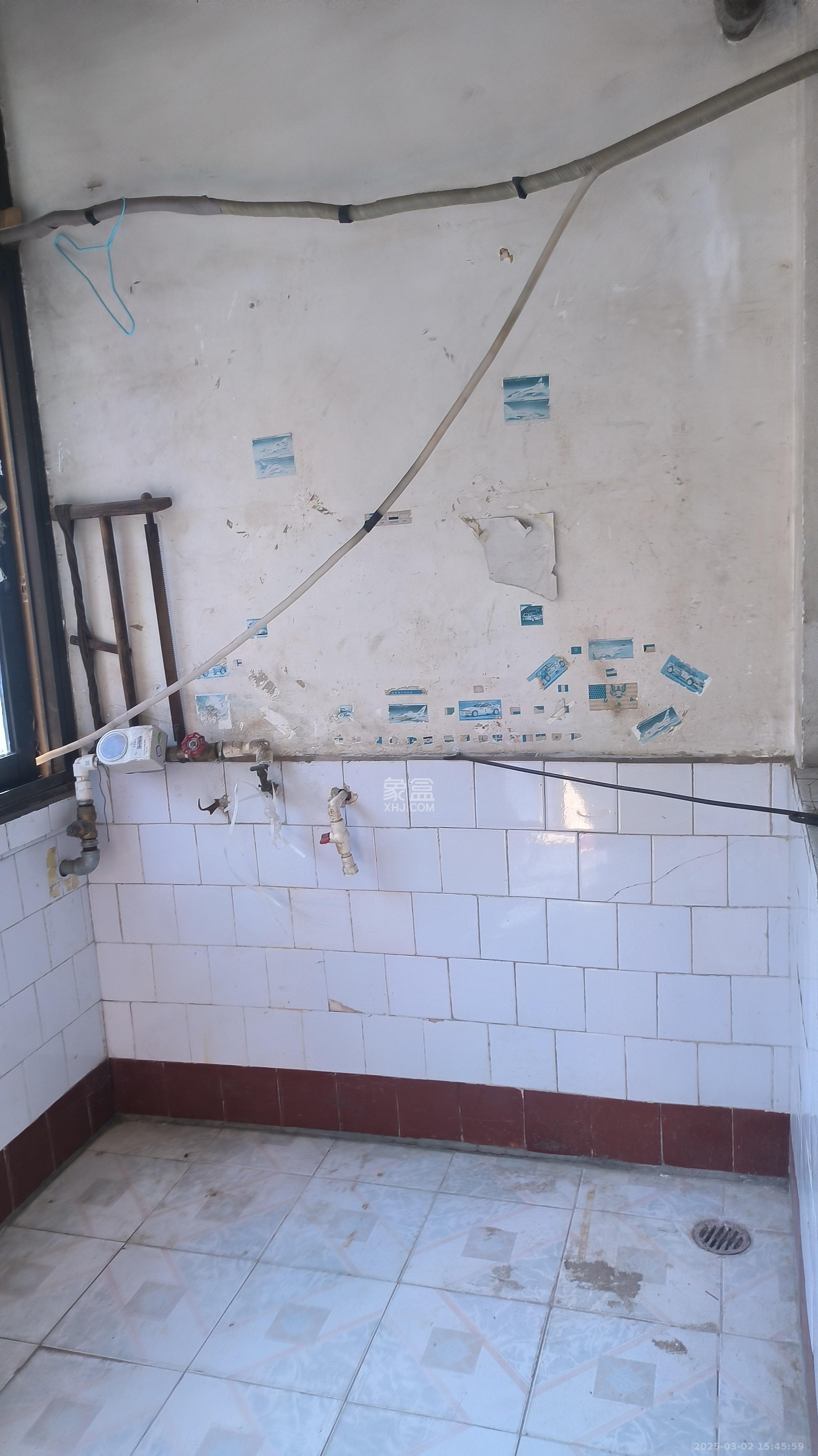 省肉食水产总公司宿舍 2室1厅1卫 1300.0元/月 省肉食水产总公司宿舍 2室1厅1卫 1300.0元/月室内图